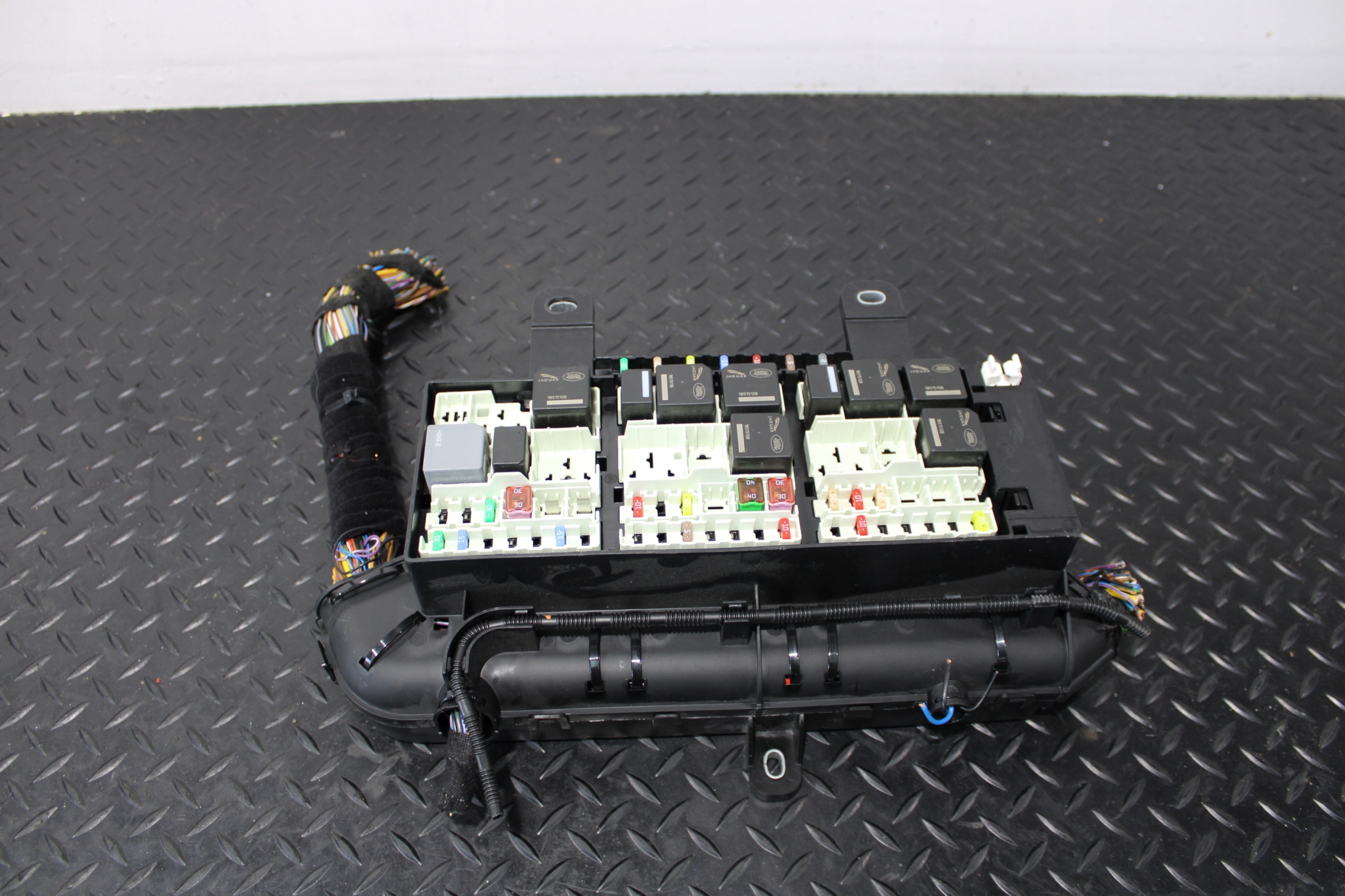 Module fusibles Boîte JAGUAR F-PACE X761 HK83-14A067-FA