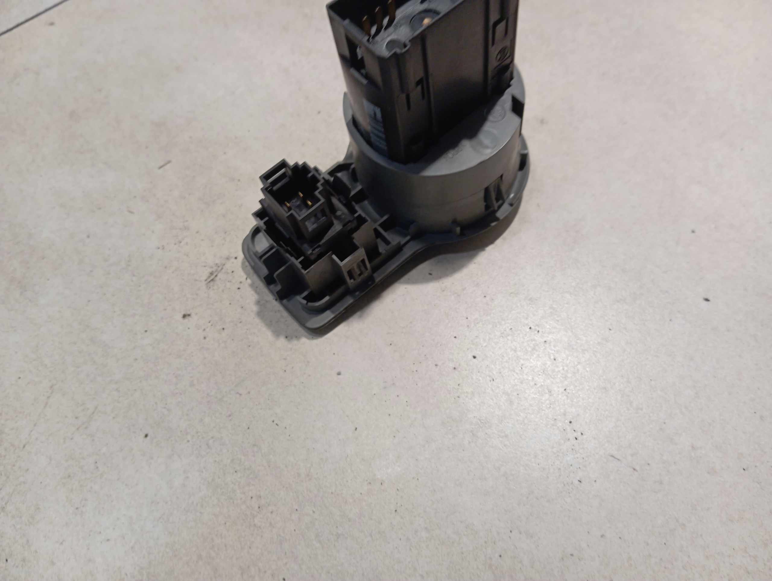 light switch SKODA OCTAVIA 1.9 TDI 1U1941565