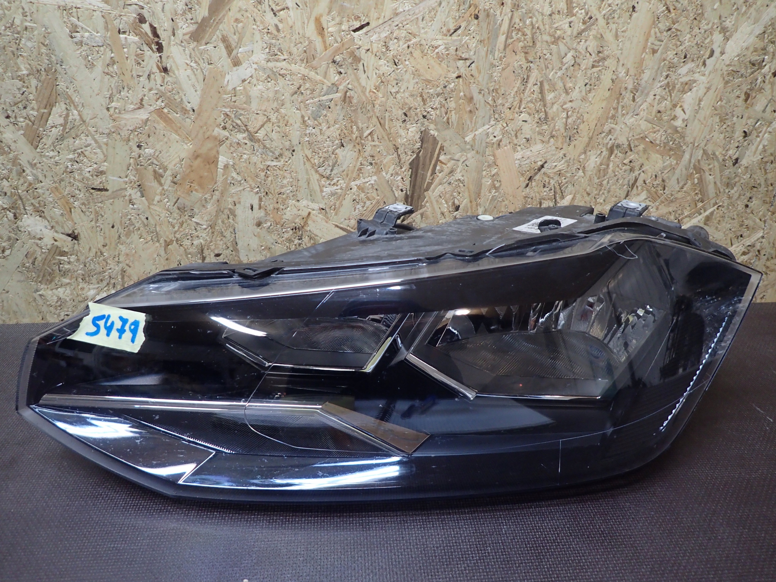 LIGHT FRONT LEFT VW POLO 17- 2G1941005