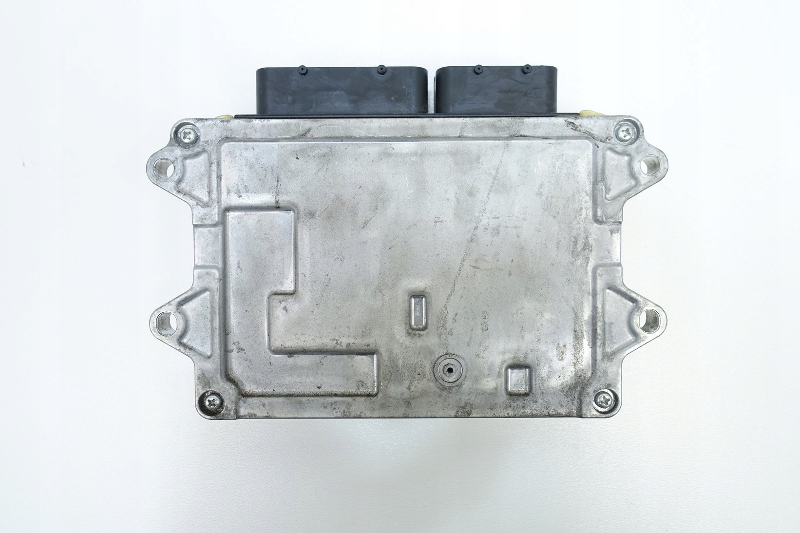 computer control unit of the engine MAZDA II P5RV18881