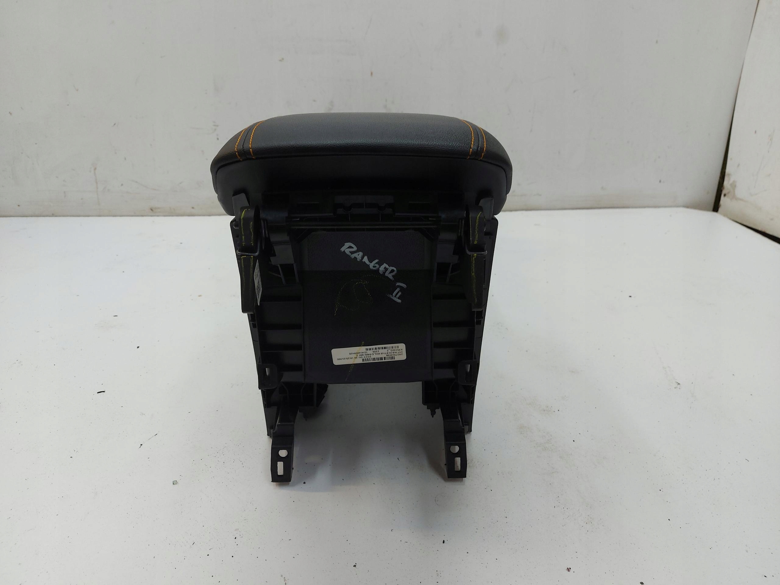 Ford Ranger VI 6 AMAROK II armrest TUNEL central