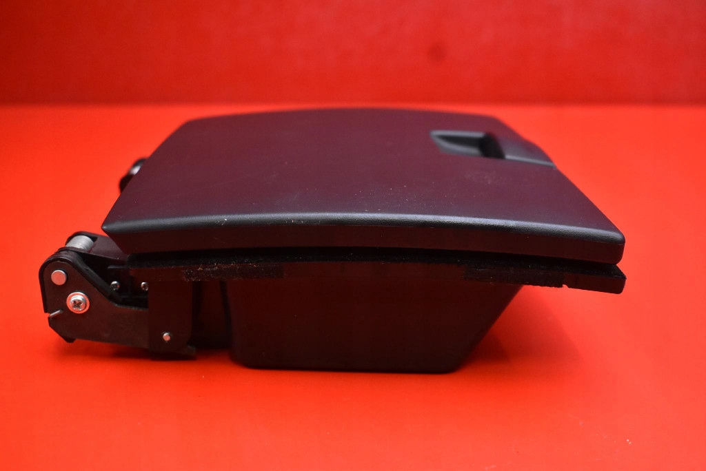 Handschuhfach mitte 84745-2B000 HYUNDAI SANTA FE 2 II 06-10