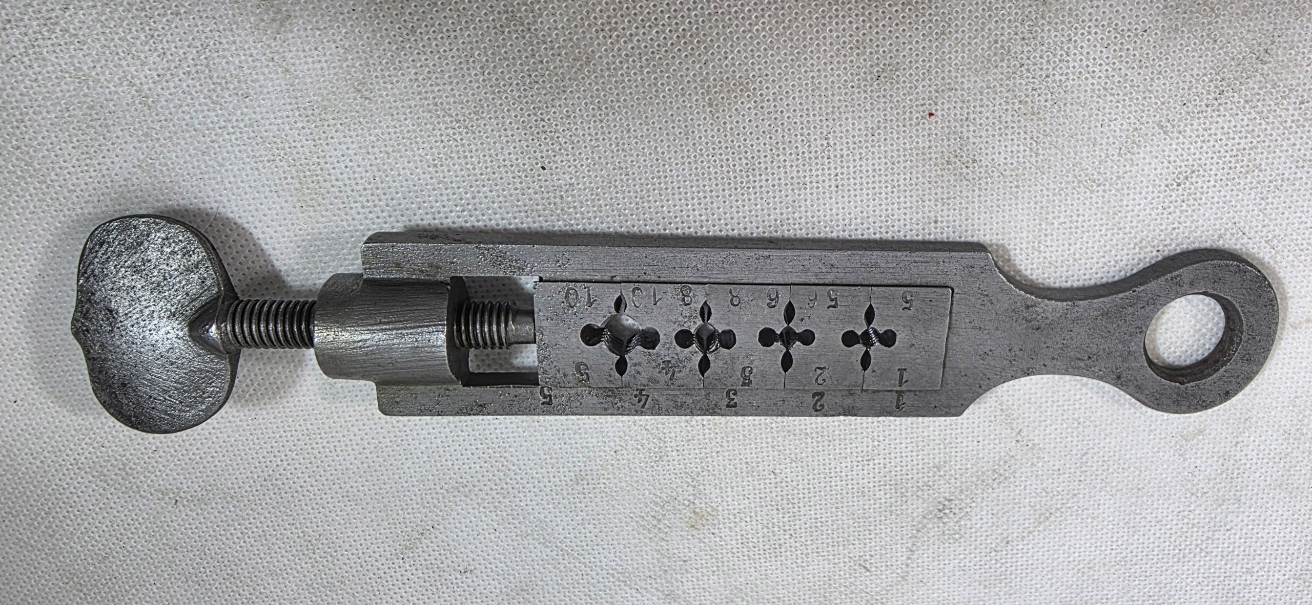 PRZEDWOJENNY GWINTOWNIK 25CM