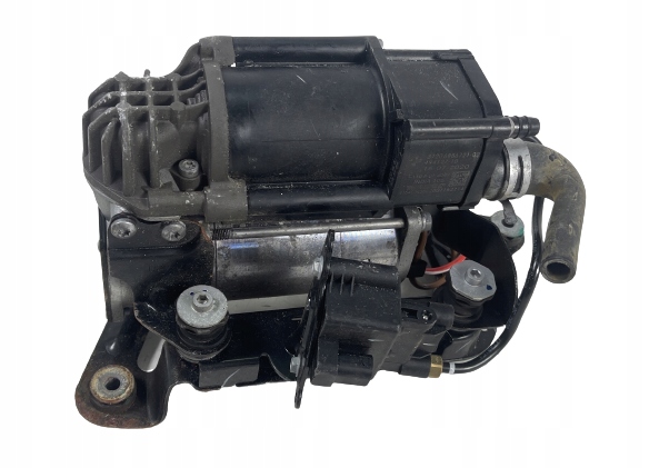 BMW 5 G31 G32 компрессор подвески 6886721