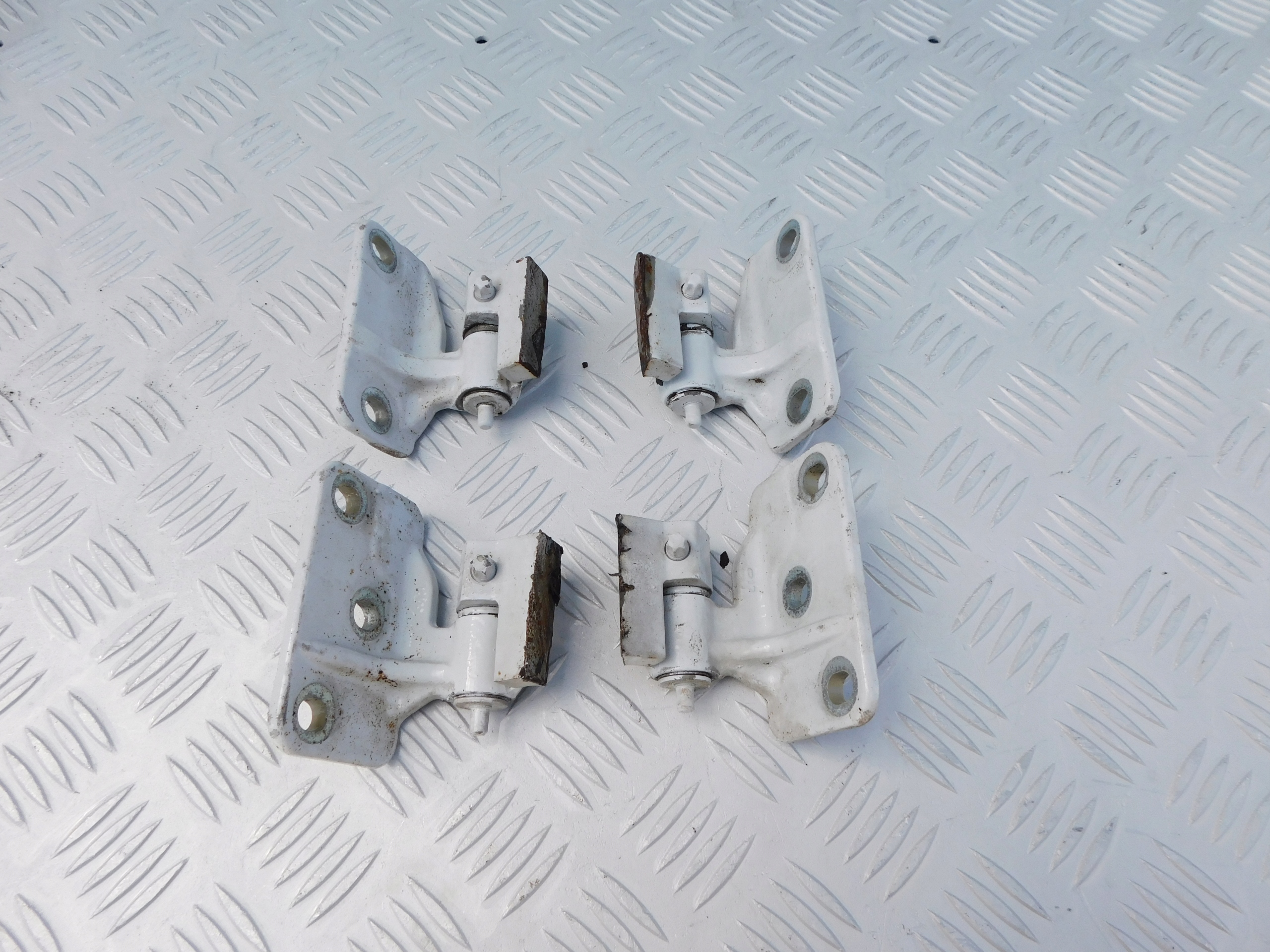 Mercedes Sprinter 906 VW Crafter hinges door front komplet 4szt OEM BIALE
