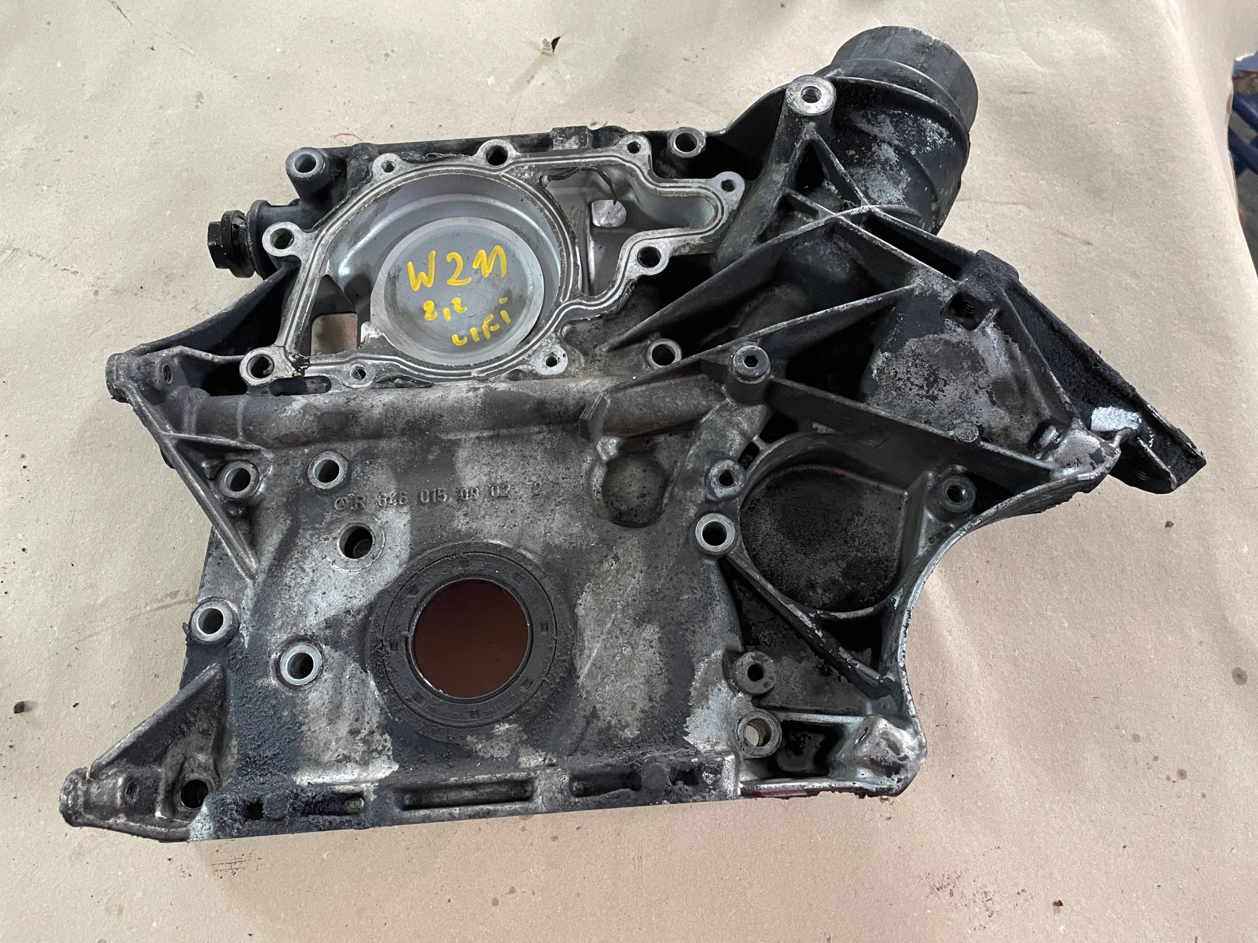 R6460150902 - MERCEDES W211 2.2 CDI корпус ГРМ