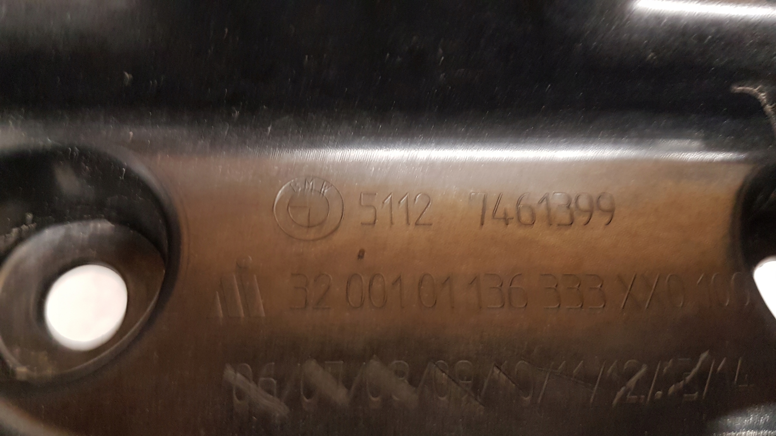 ŚLIZG ZDERZAKA LEWY TYŁ BMW SERIA 1 F40 7461399 Producent części BMW OE