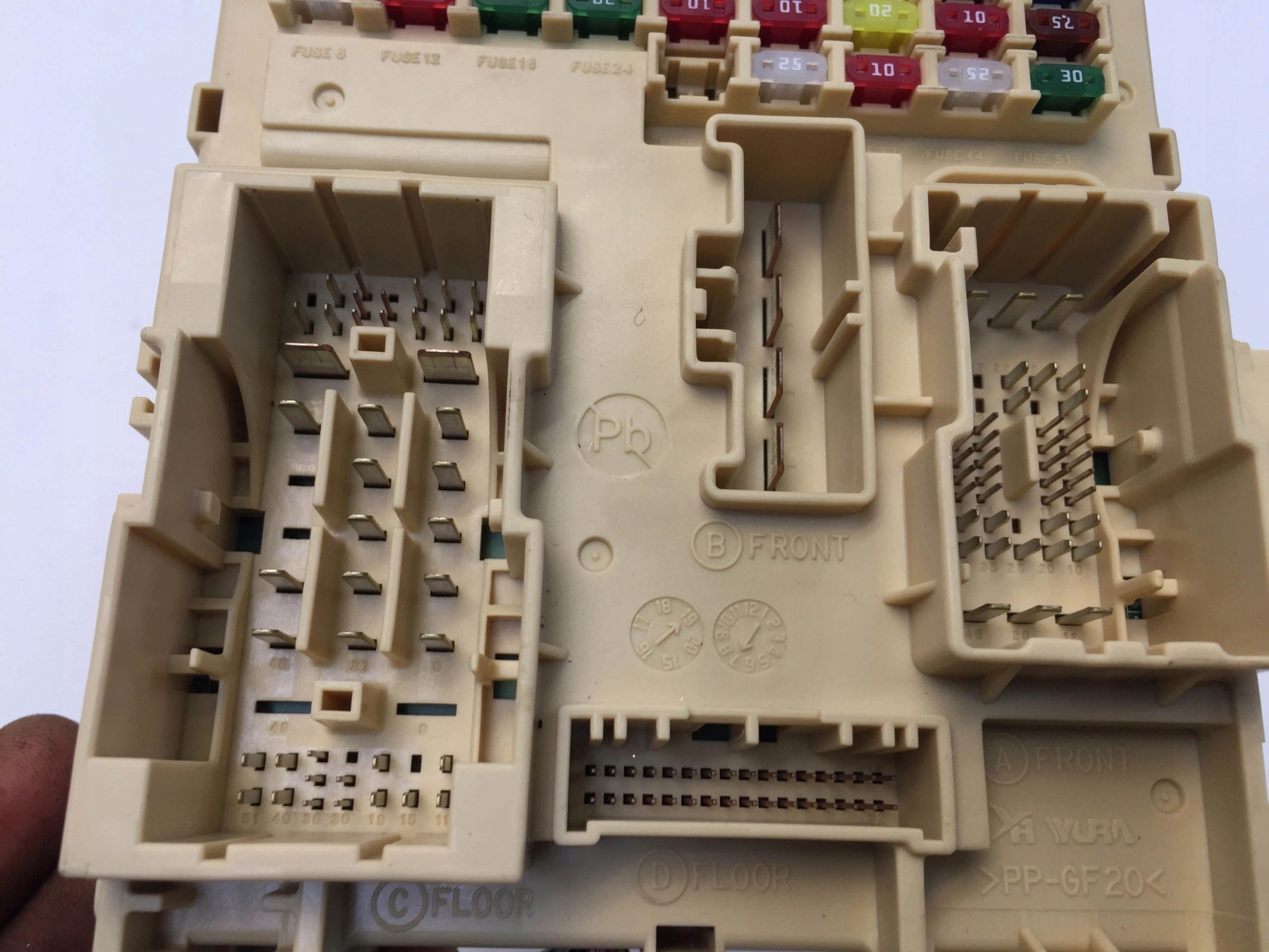 HYUNDAI IONIQ LIFT 20 SKRZYNKA BEZPIECZNIKÓW BSI Typ samochodu Samochody osobowe