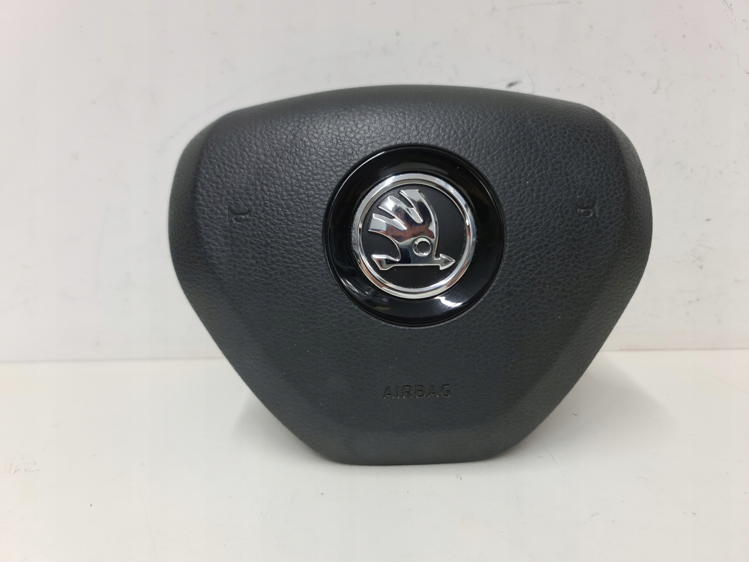 PODUSZKA KIEROWNICY SKODA OCTAVIA III 5E0880201B