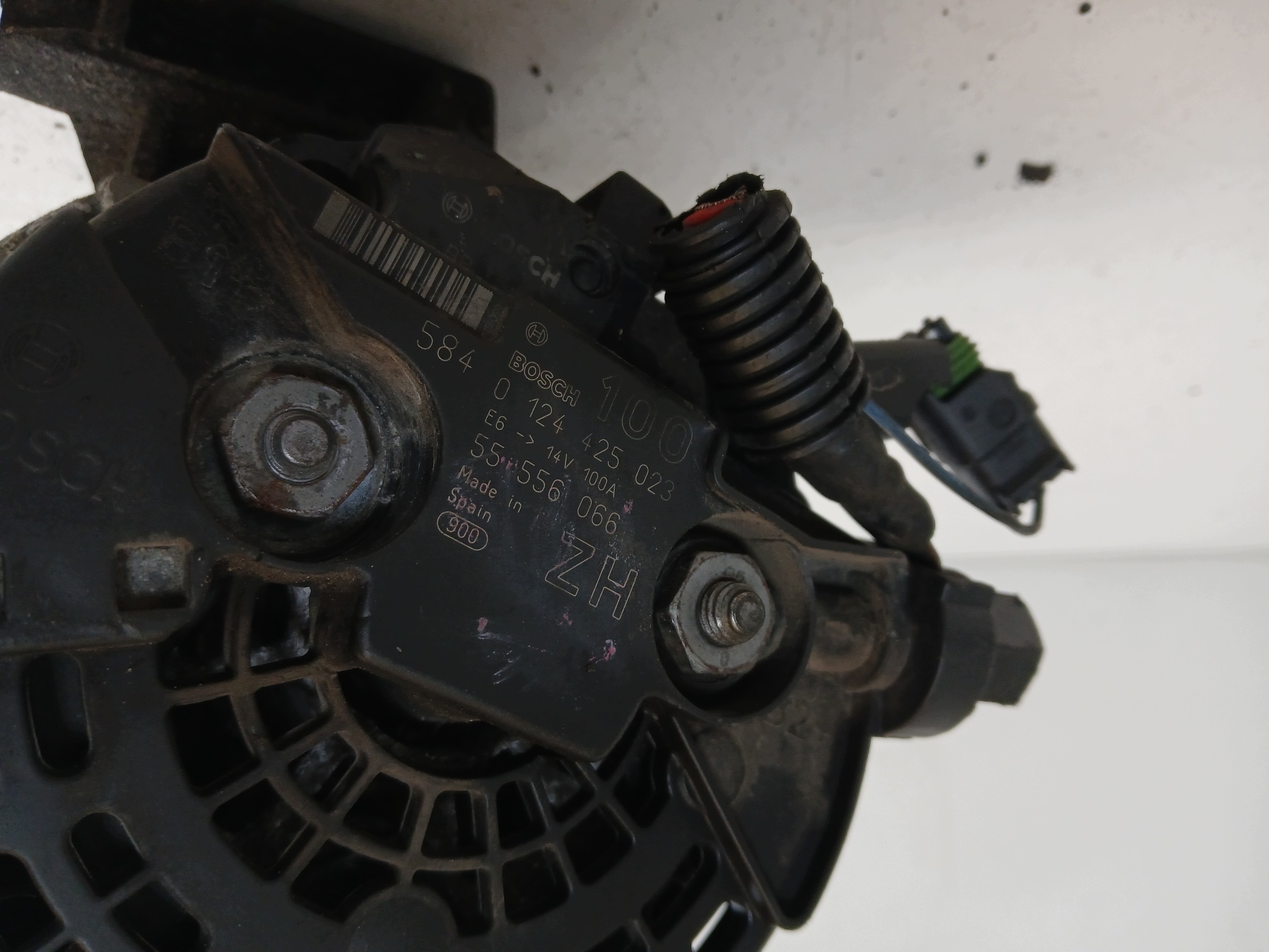 OPEL ZAFIRA 2.2 ALTERNATOR 55556066 100A