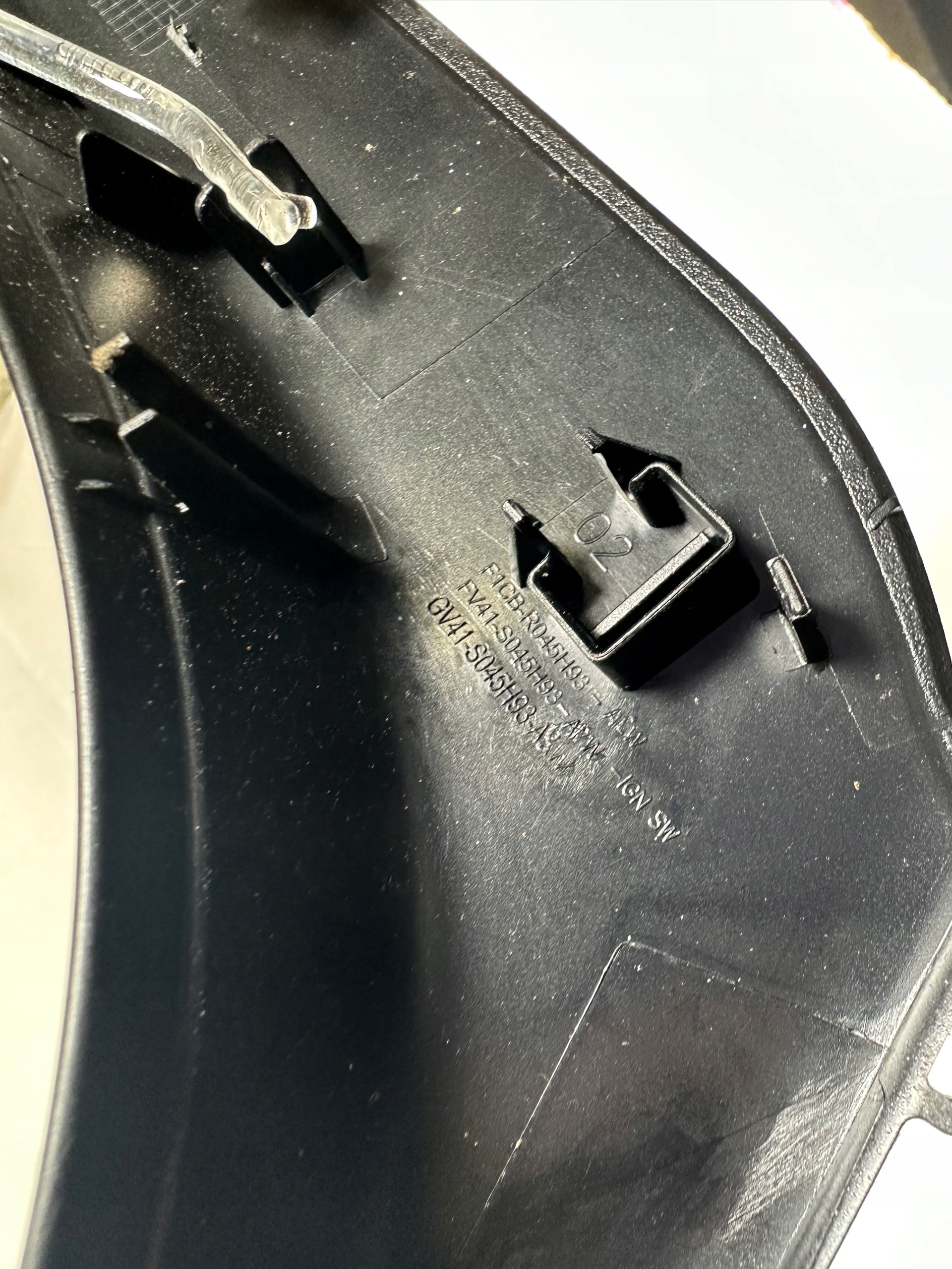 KUGA MK2 декор молдинг консоли GV41-S045H93-A