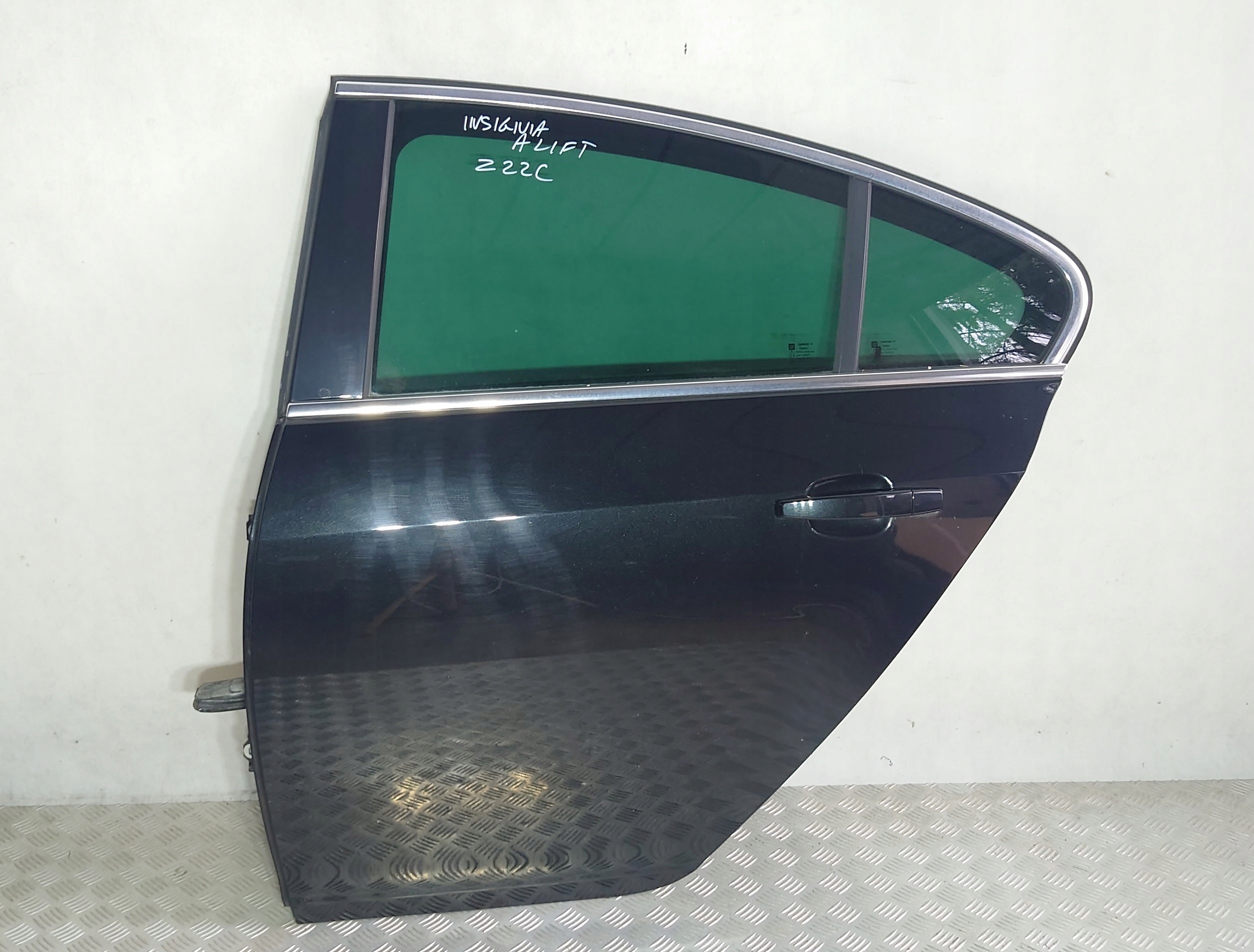 ДВЕРИ ЗАДНЕЕ СЛЕВА OPEL INSIGNIA РЕСТАЙЛИНГ HB Z22c