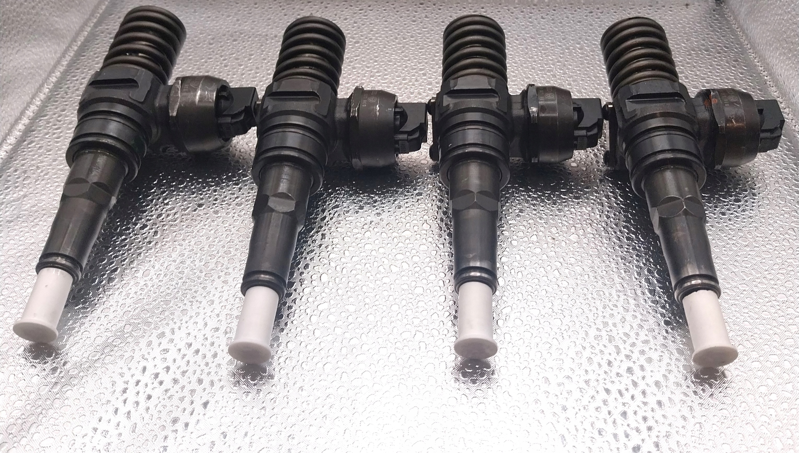 POMPOWTRYSKIWACZE 038130073AG 0414720215 1.9 TDI AUDI SEAT SKODA VW Komplet