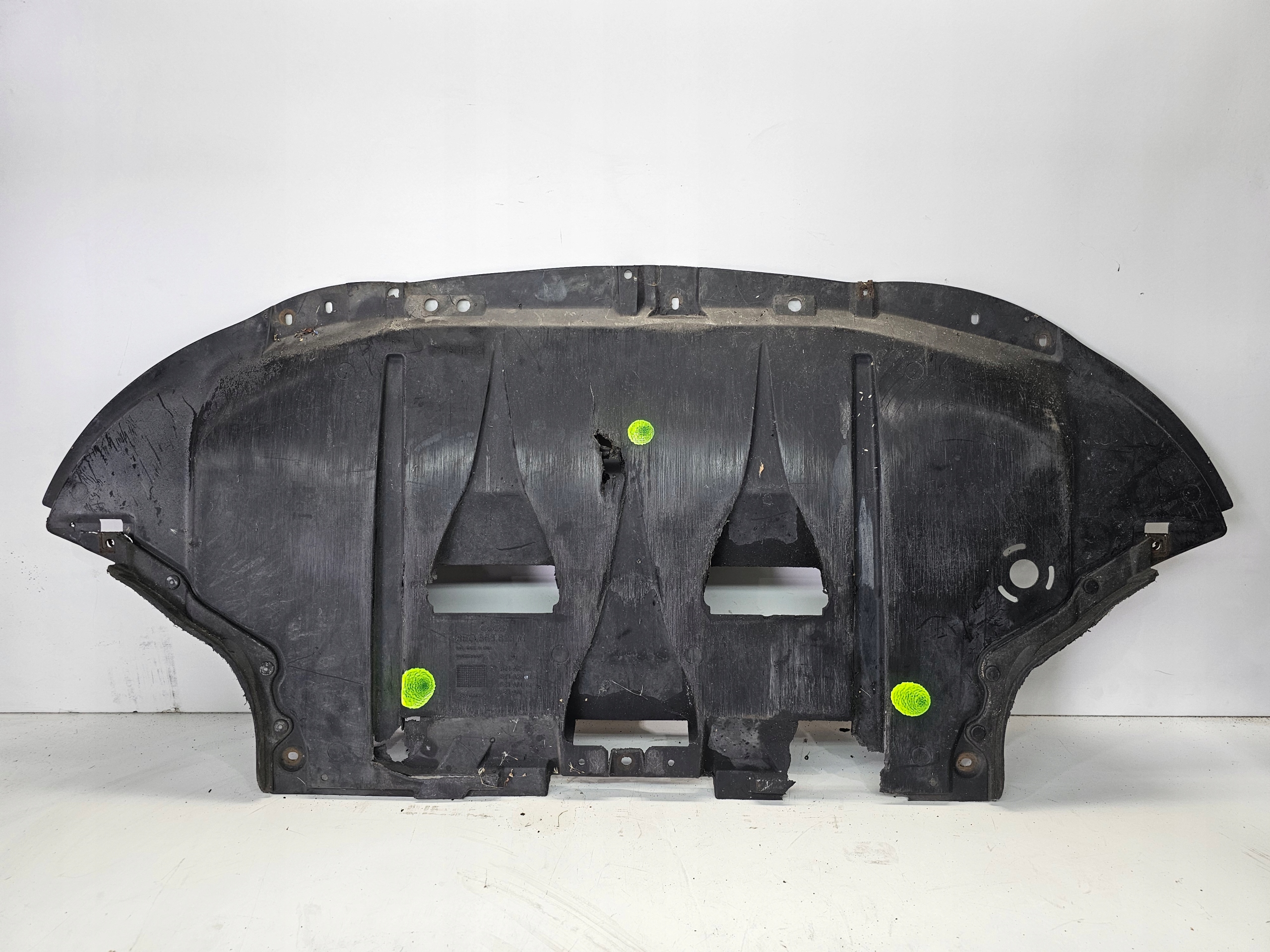 cover below engine cover AUDI A4 B7 8E0863823M