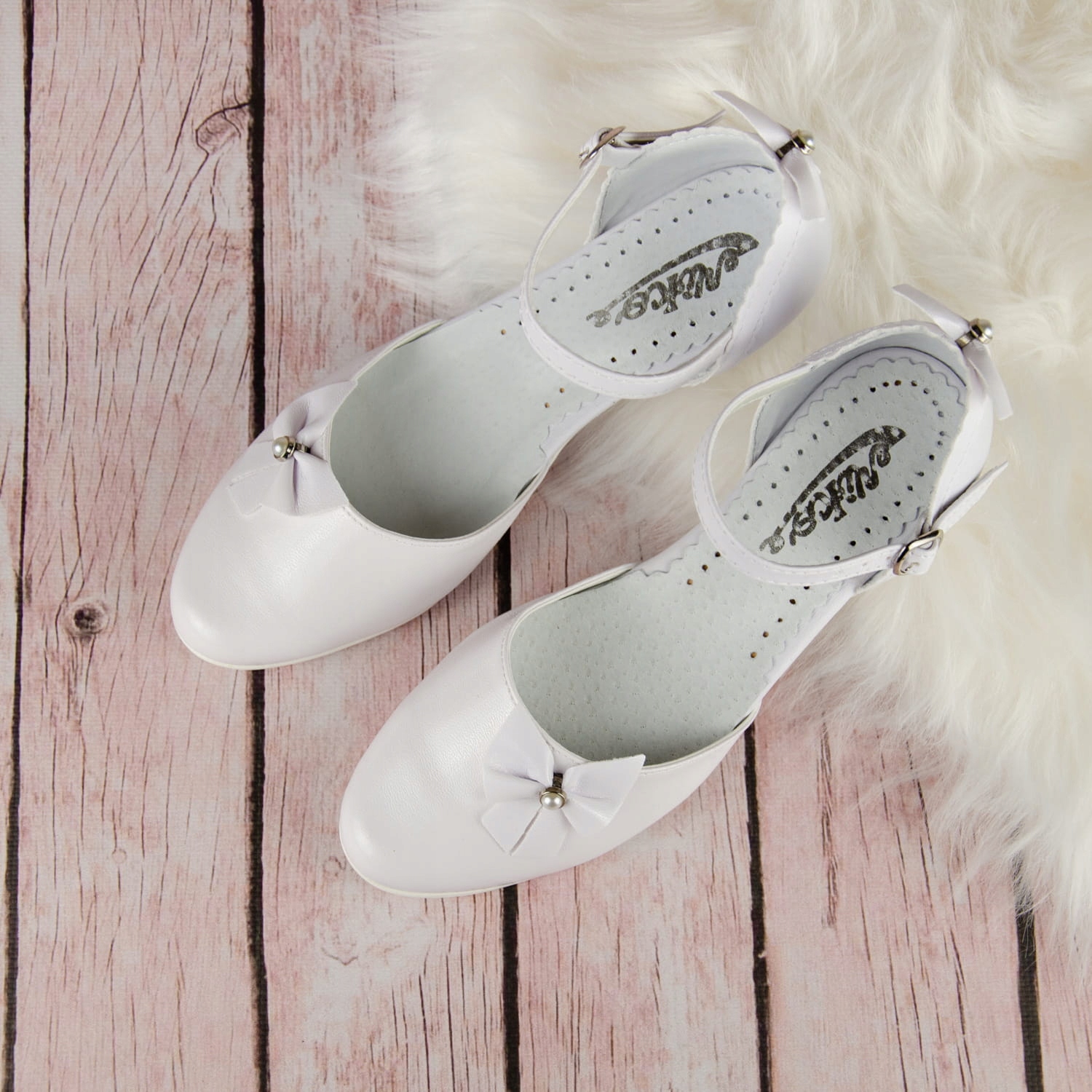 Buty komunijne dziewczęce KBD-717 - 32 Rozmiar 32