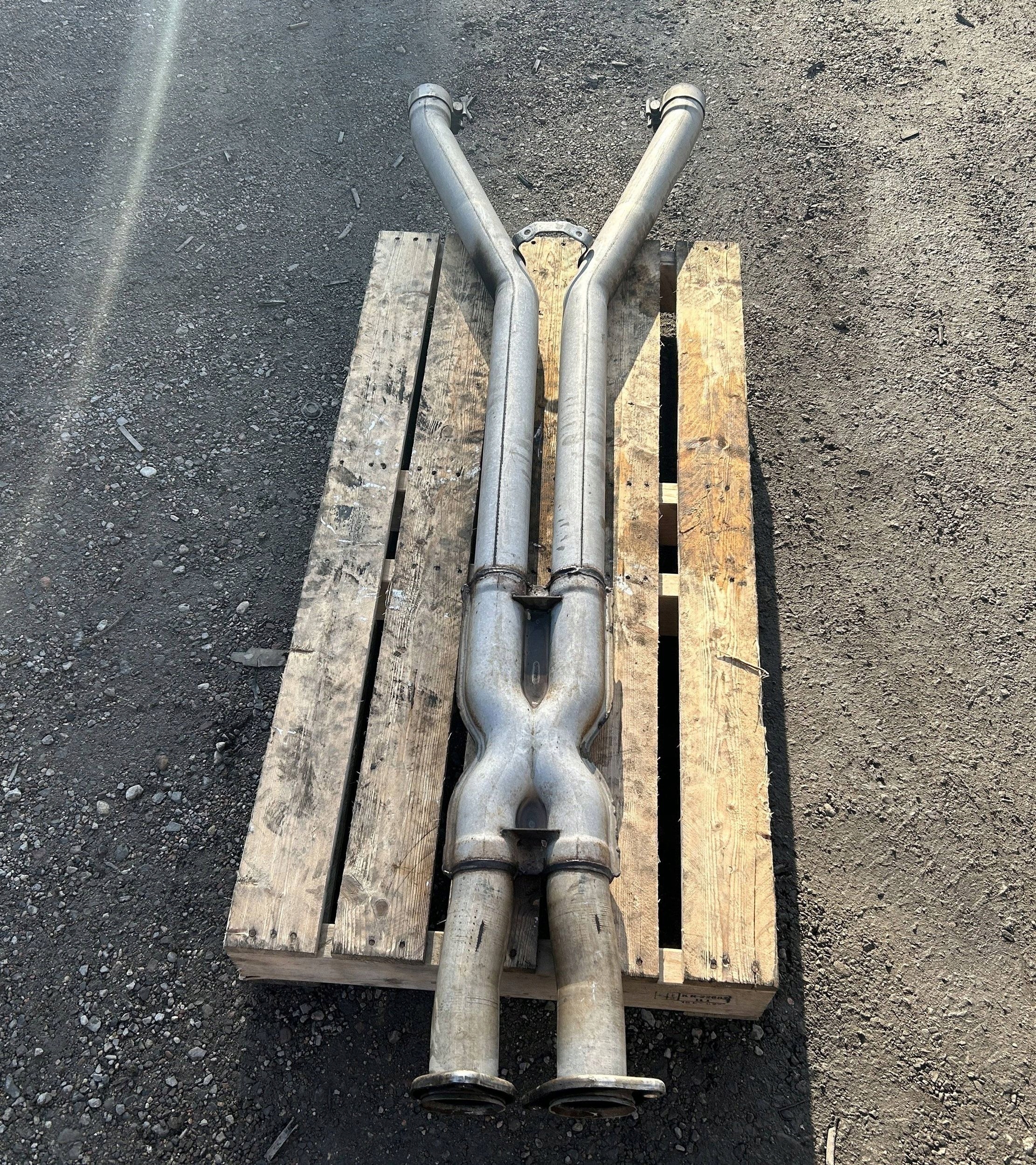 pipe exhaust pipe X Pipe Chevrolet Corvette C6 2005r