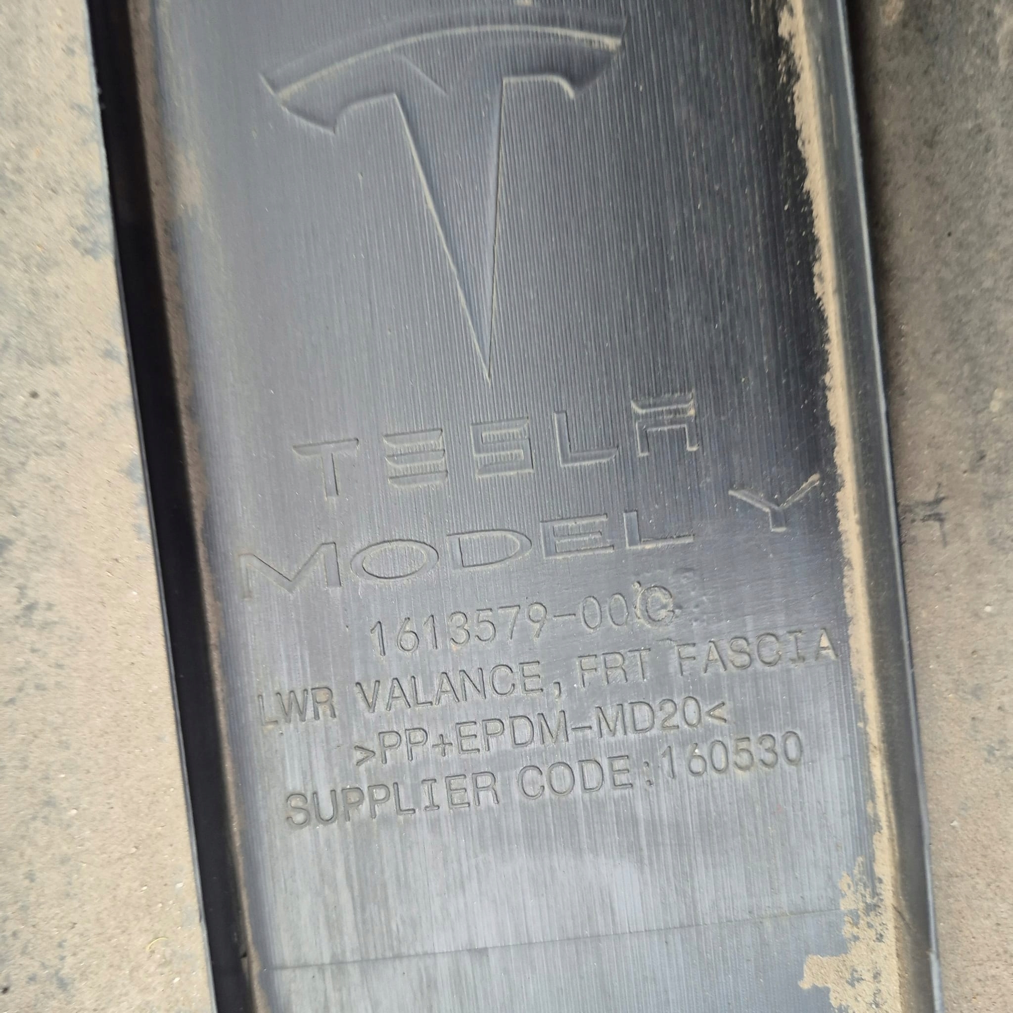 TESLA MODEL Y 20-> cover cover below bumper