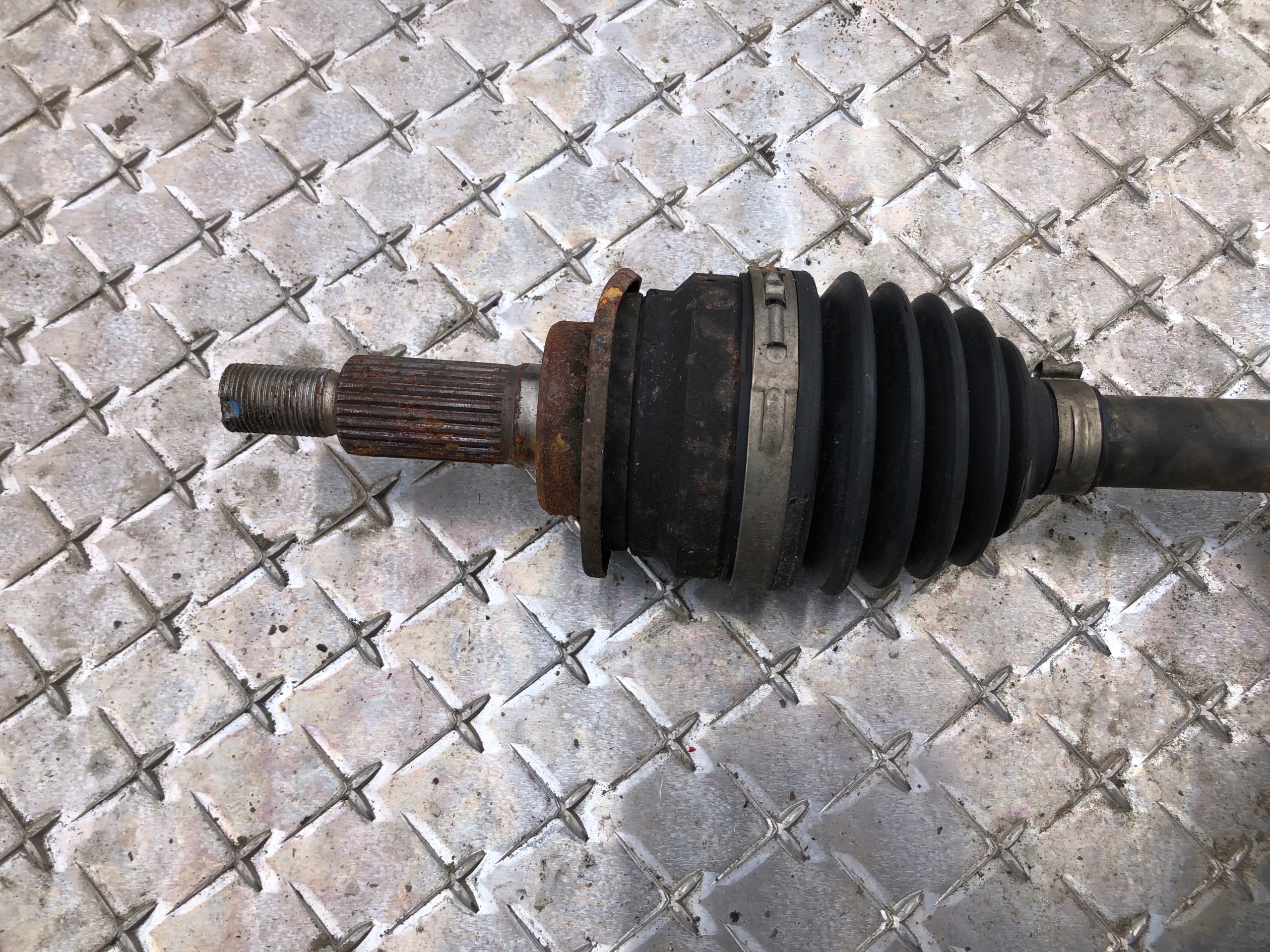 semi-axis left SUZUKI SWIFT MK6 44102-72K00