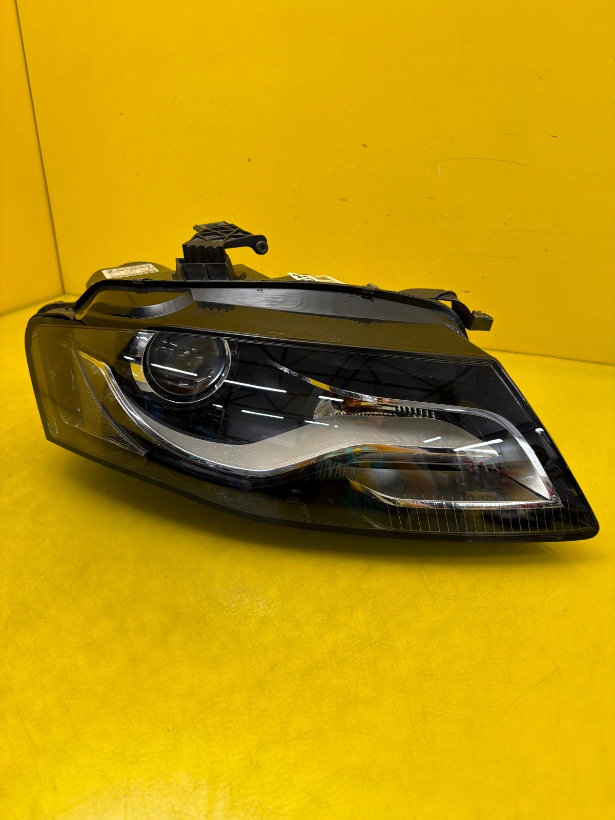 light right Audi A4 B8 8K0 Xenon non-setting 8K0941004C