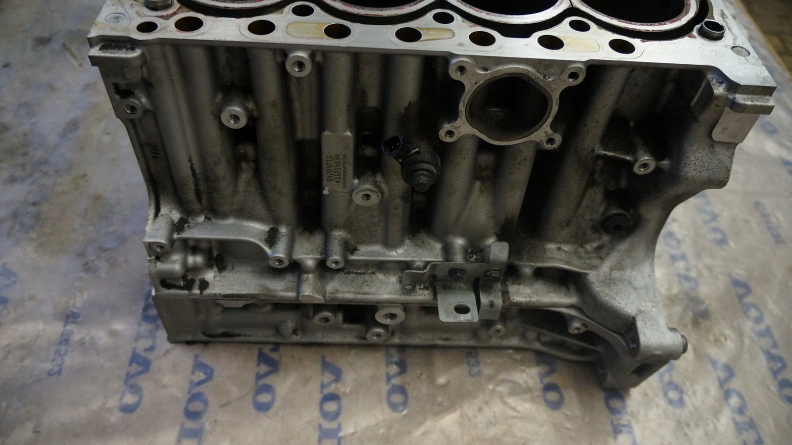 блок Двигателя volvo S60 XC60 V60 B4204T11 2.0T