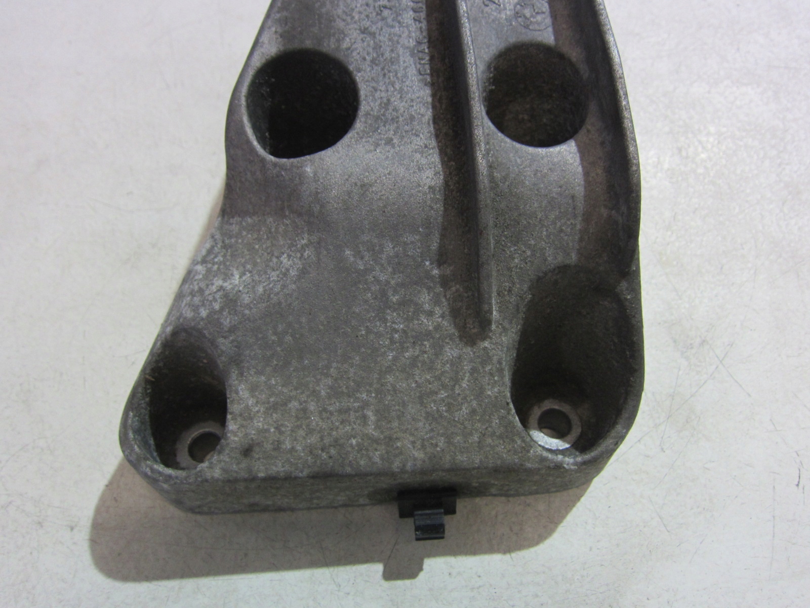 BMW F10 528XI N20 engine mount left 6794167