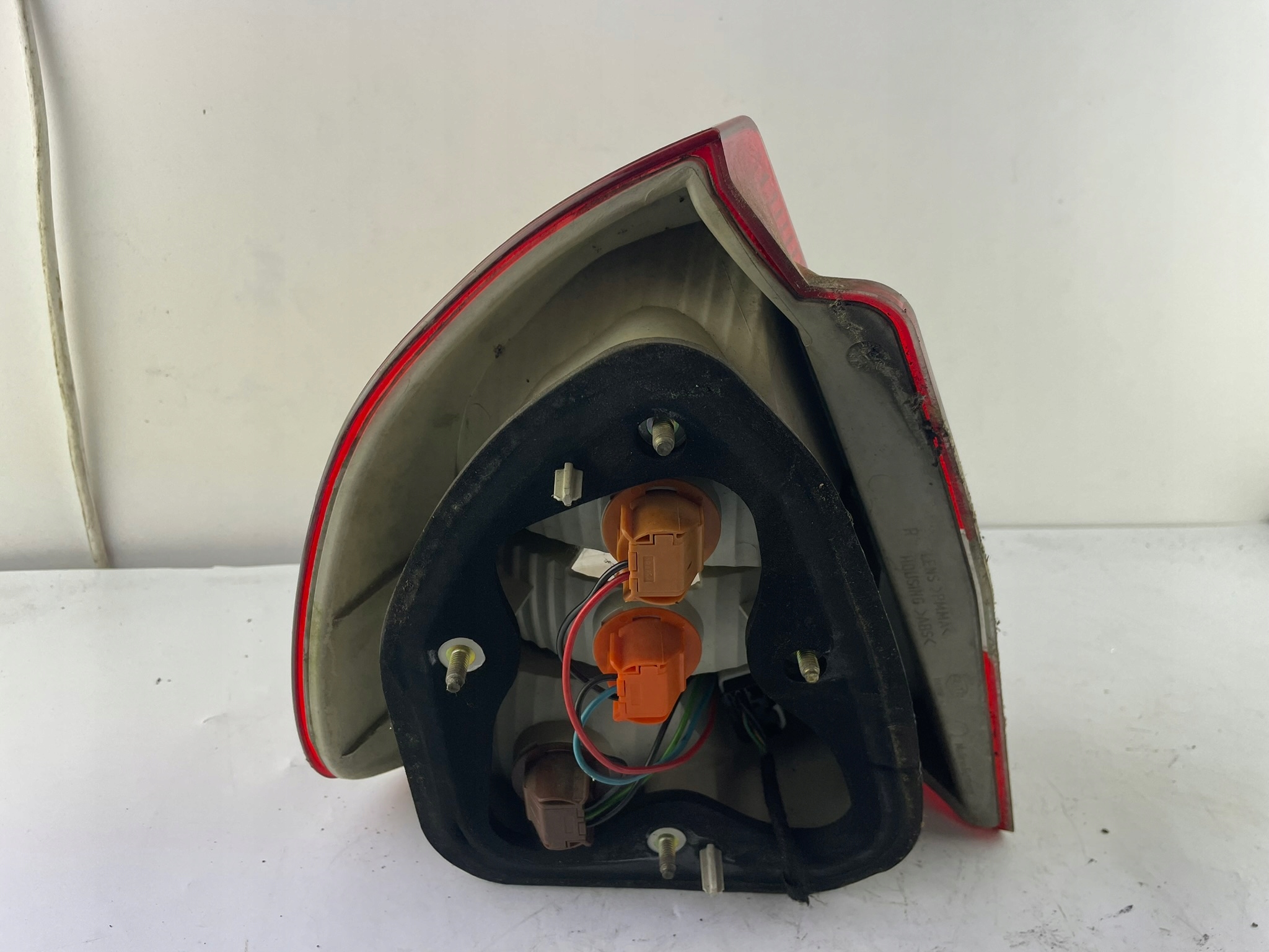 light rear right 151 082 Mitsubishi Carisma europejska OE