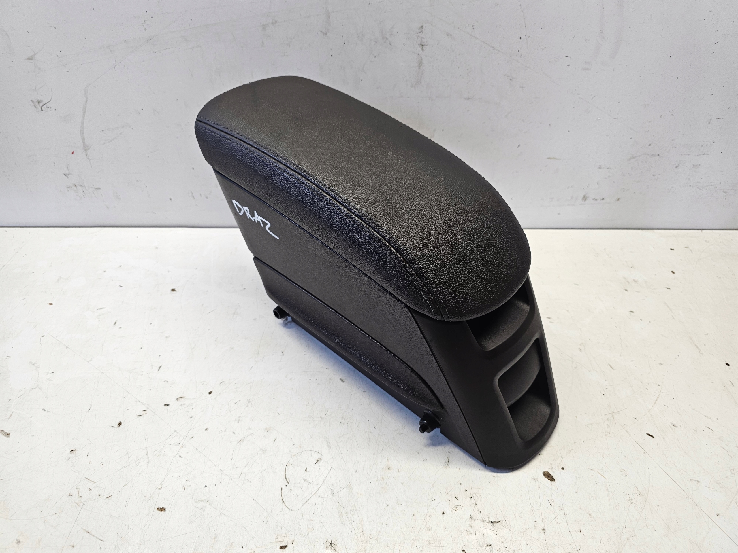 OPEL MERIVA B armrest leather BRAZ BRAZOWY original