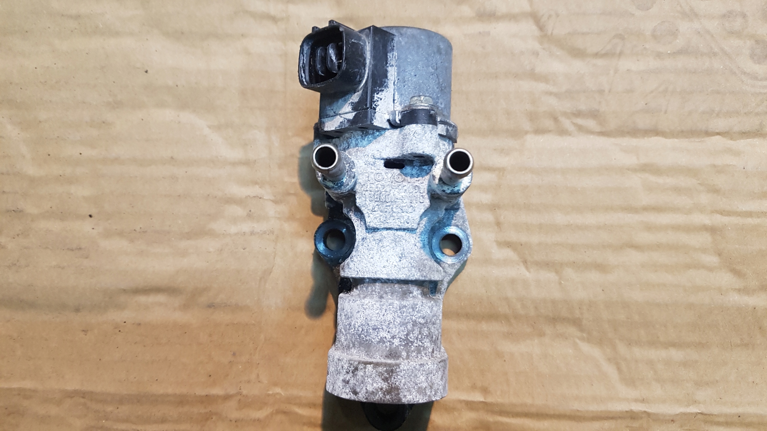 TOYOTA AVENSIS T25 03-06 2.0 D4D EGR