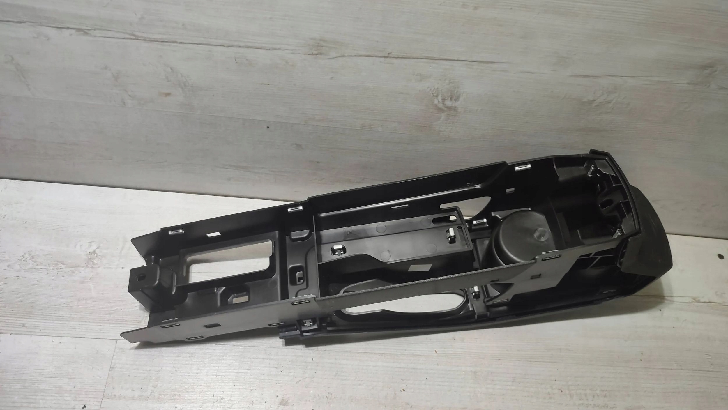 Dacia Duster II 17r 1.2 Tunel srednji