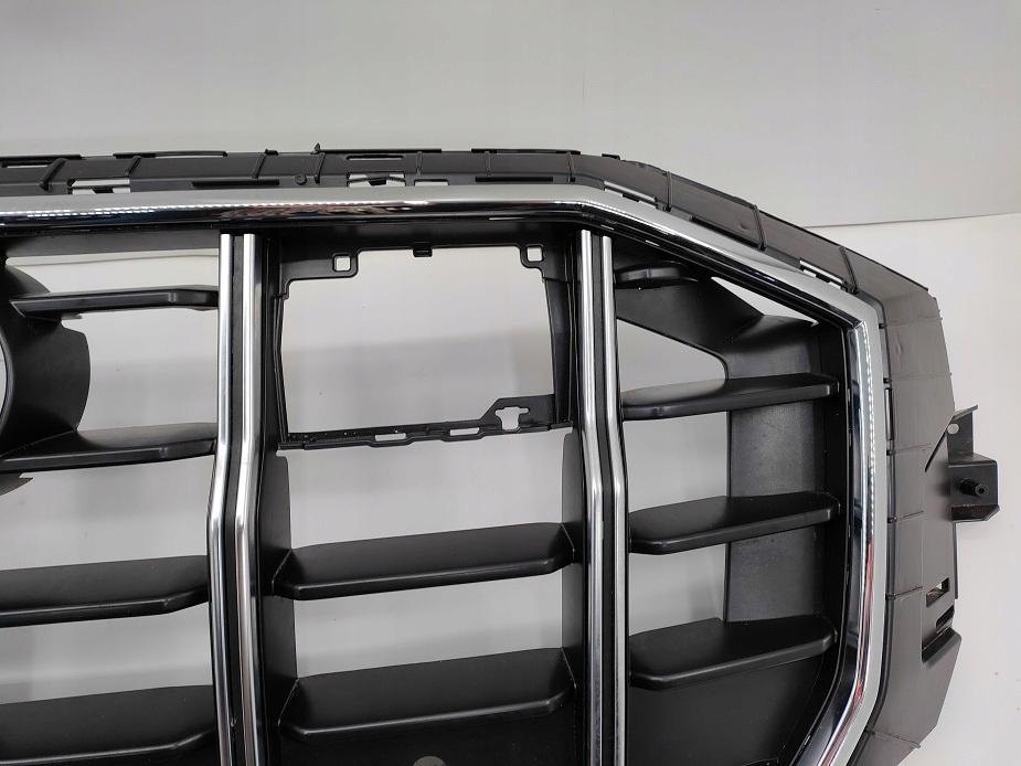 Atrapa Grill 4M8853651 AJ AKAudi Q8 SQ8 2018^ Jakość części (zgodnie z GVO) O - oryginał z logo producenta pojazdu (OE)