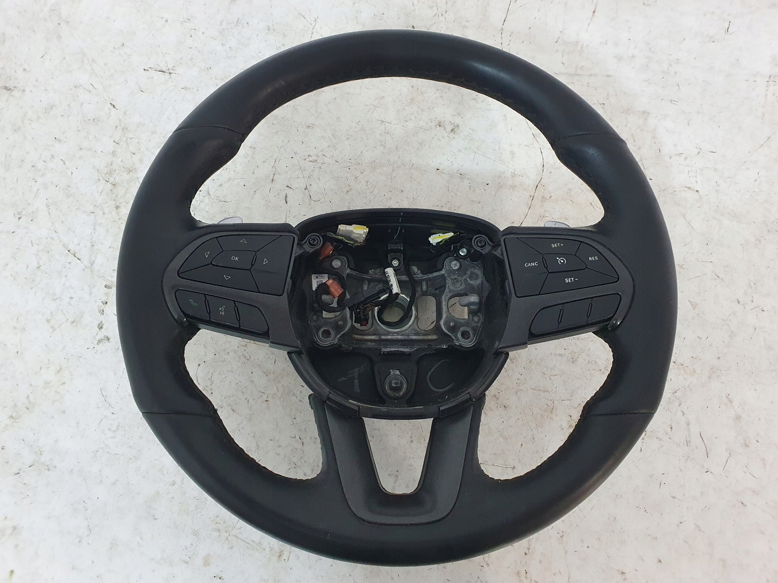DODGE CHARGER LIFT 15- steering wheel, with shifting MULTIFUNKCJA leather 5VG191VXAE