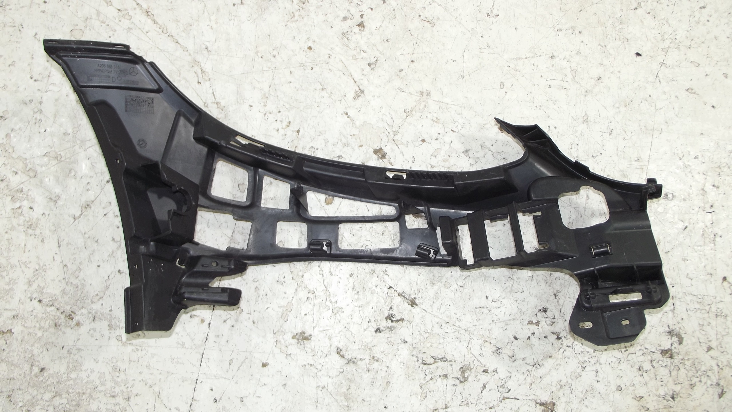 Mercedes C Klasa W205 AMG bumper bracket left front A2058853165