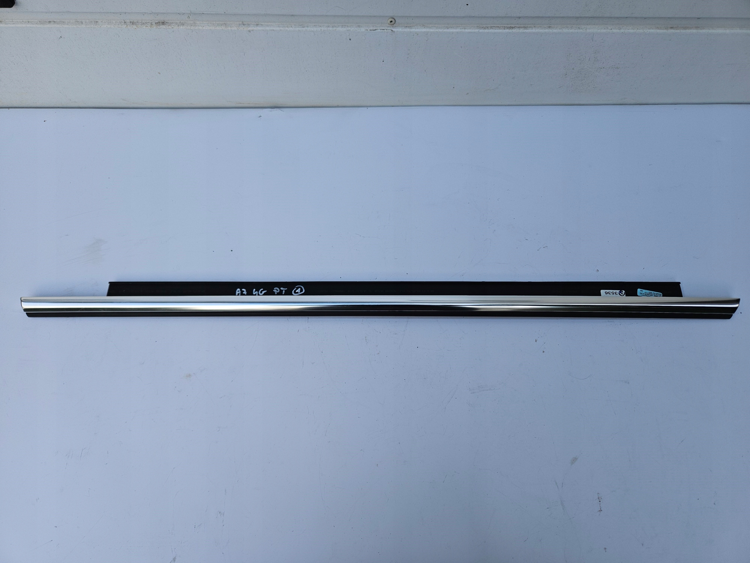 moulding dust door CHROM right rear right rear part AUDI A7 C7 4G