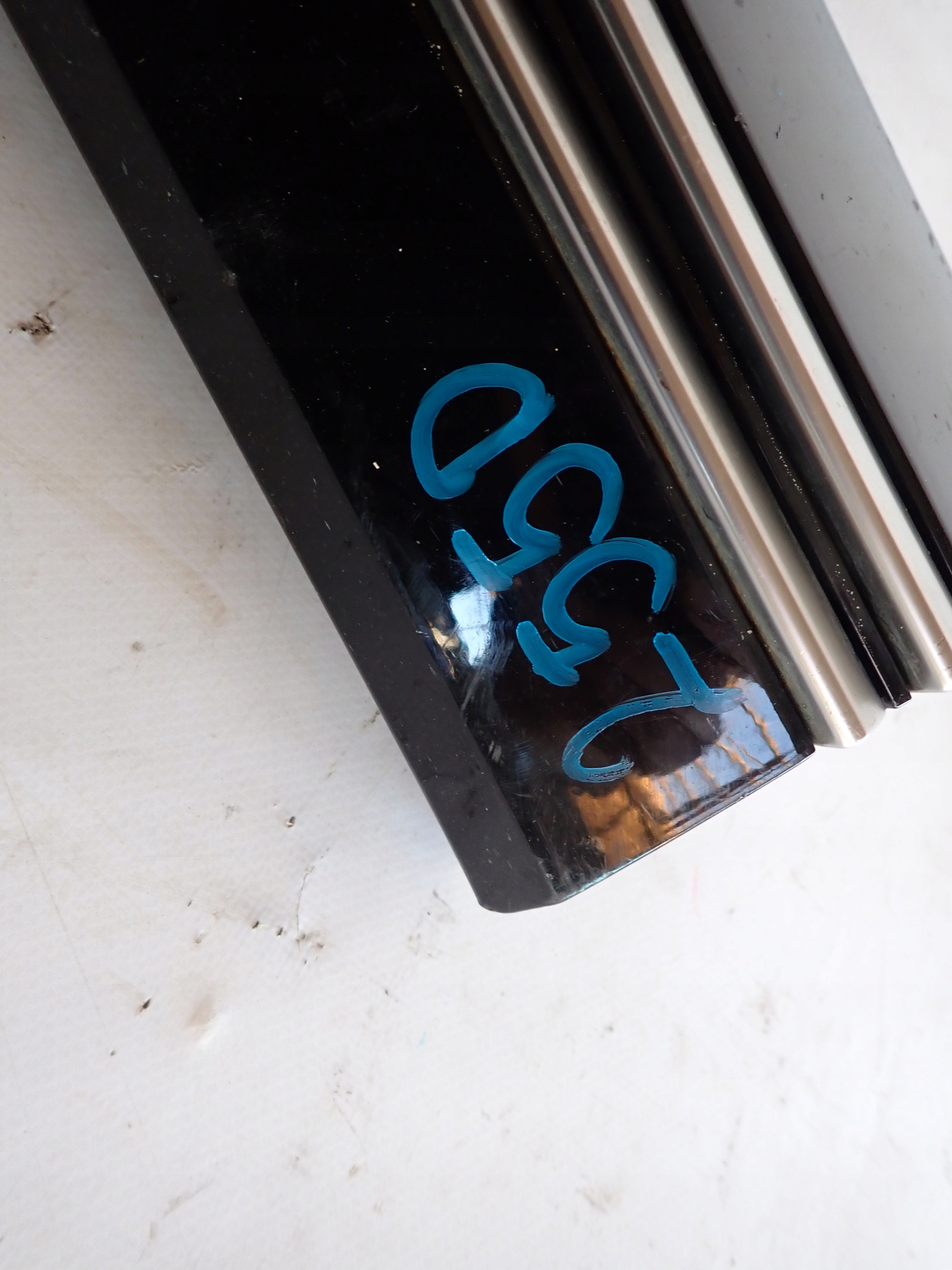 KIA EV6 21- moulding door left front