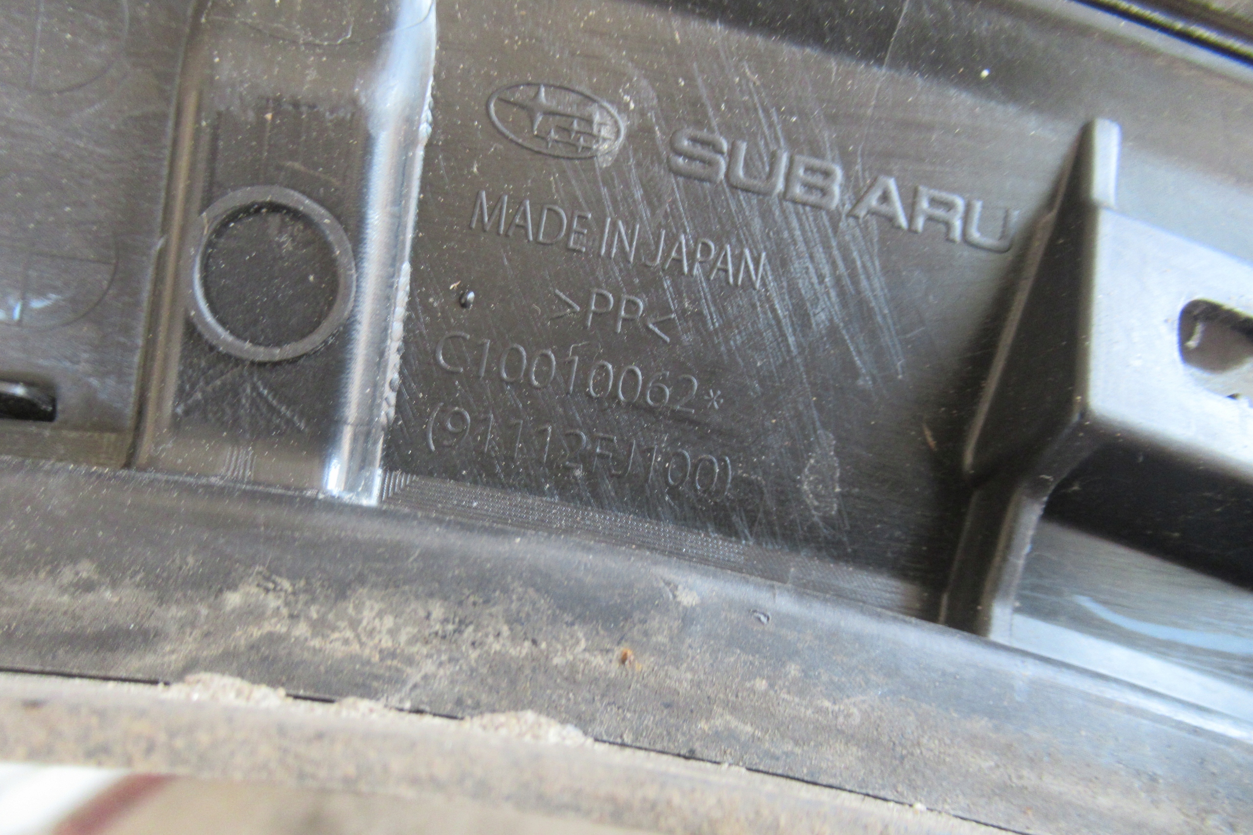 SUBARU XV 12R Couverture Aile Droite Avant