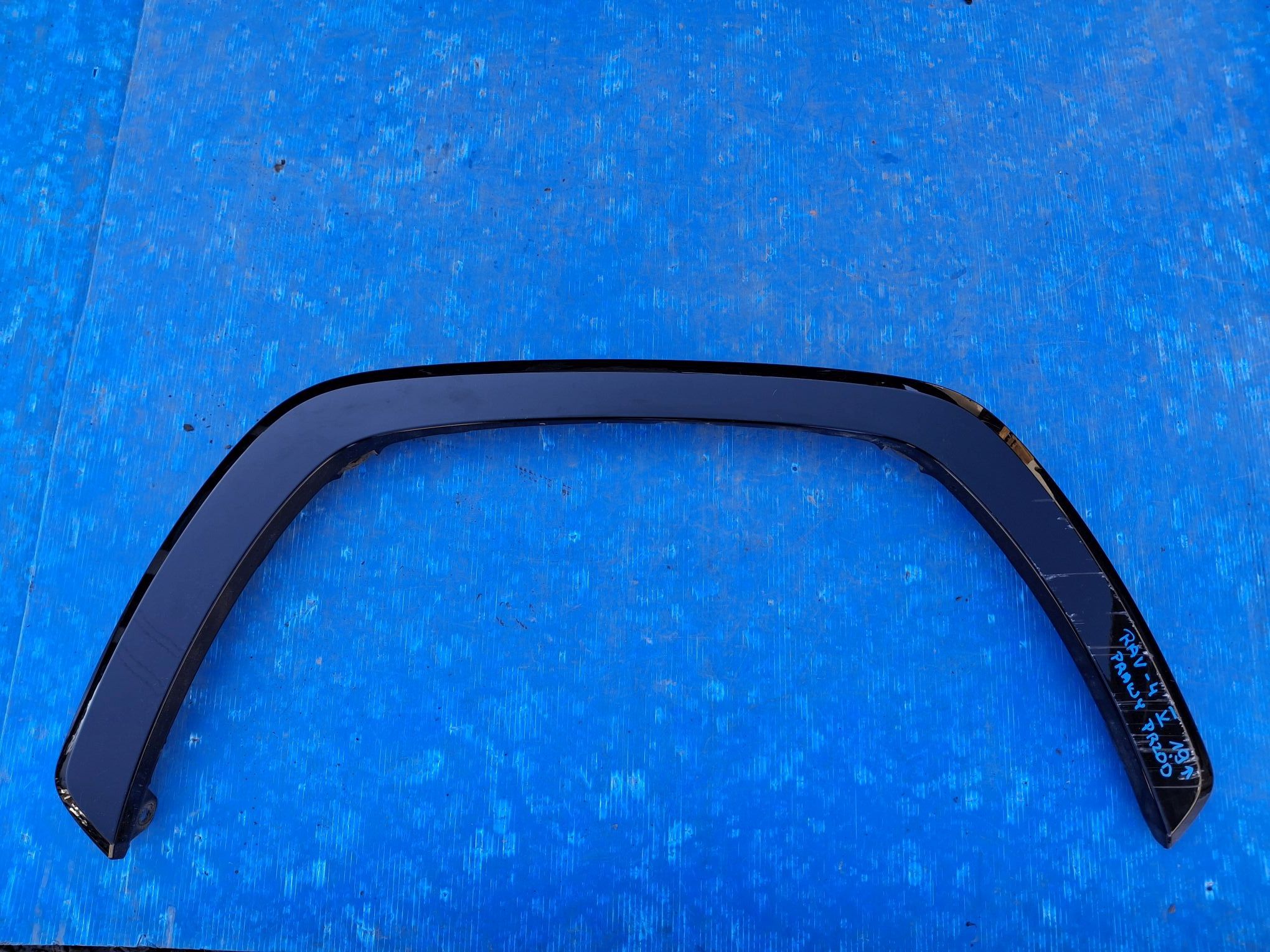 cap for fender right front TOYOTA RAV4 V 2019R->