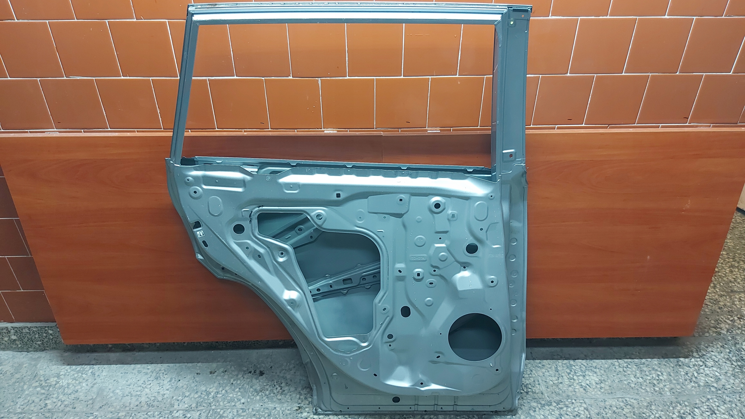 door left left rear part TOYOTA RAV4 V 18