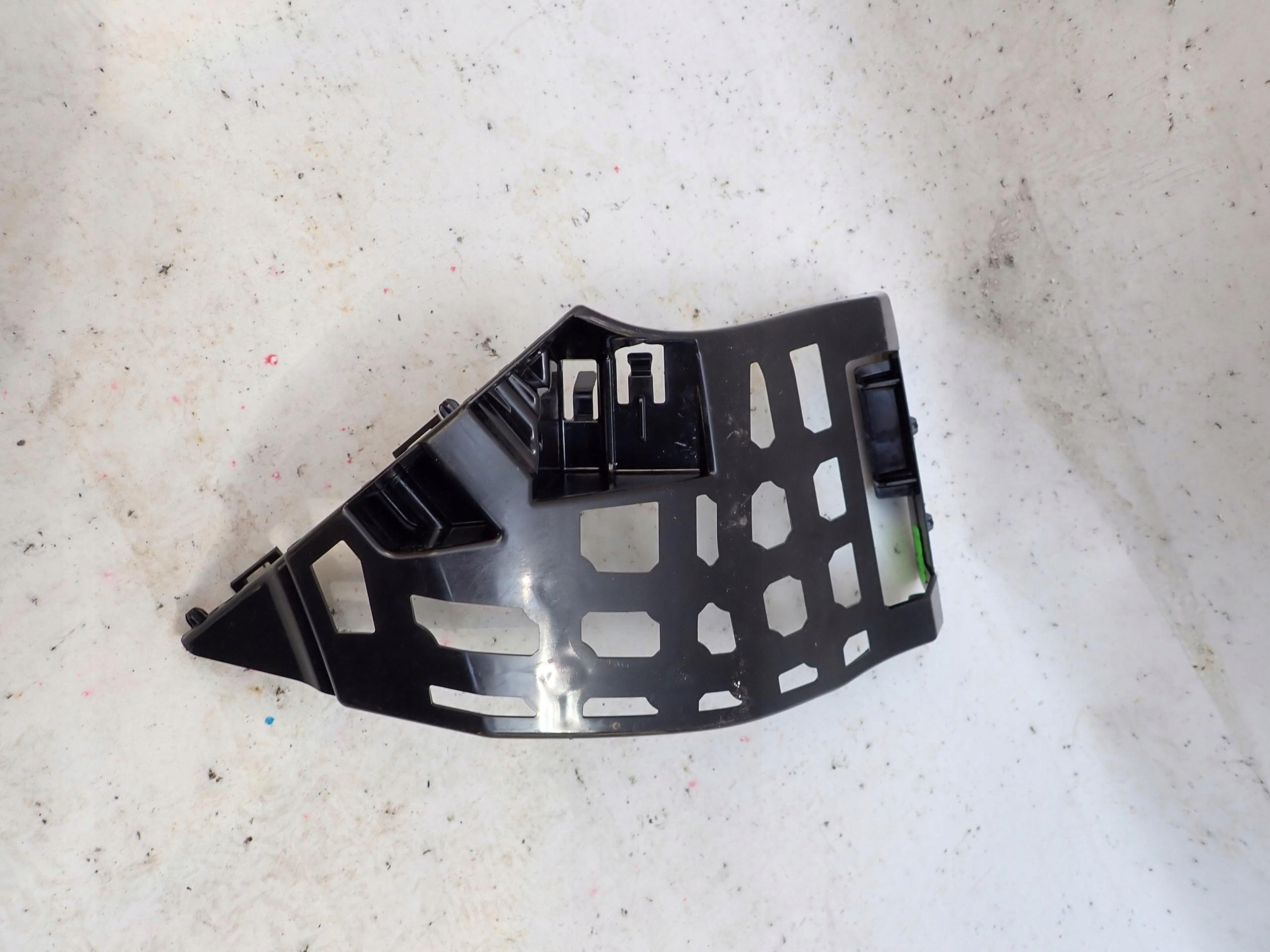 BMW X5 G05 bumper bracket left front - 51117421849