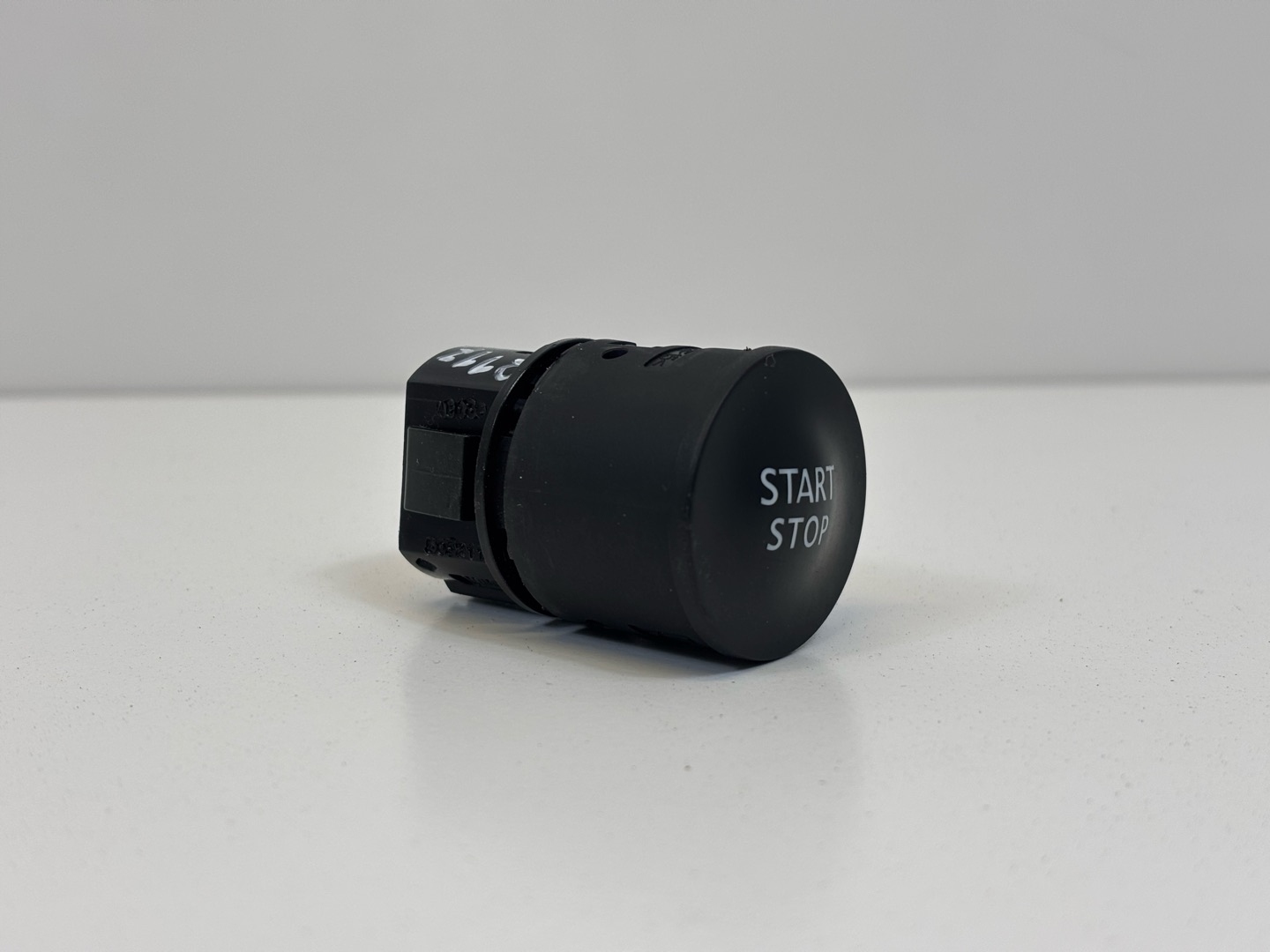 button zaplonu Start / Stop Renault Megane 4 2018 E27937