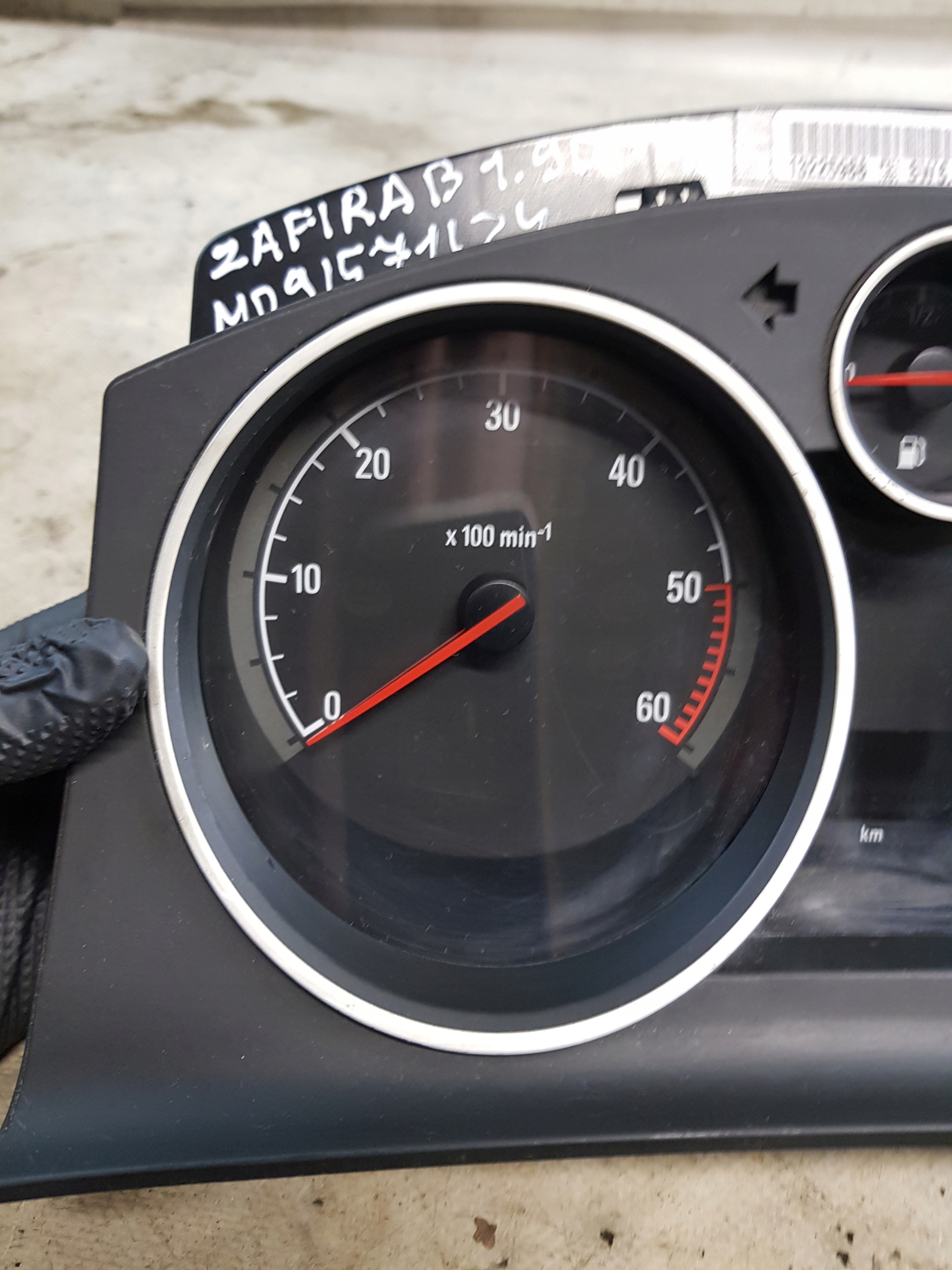 dials OPEL ZAFIRA B 13225988 1.9 CDTI EUROPA