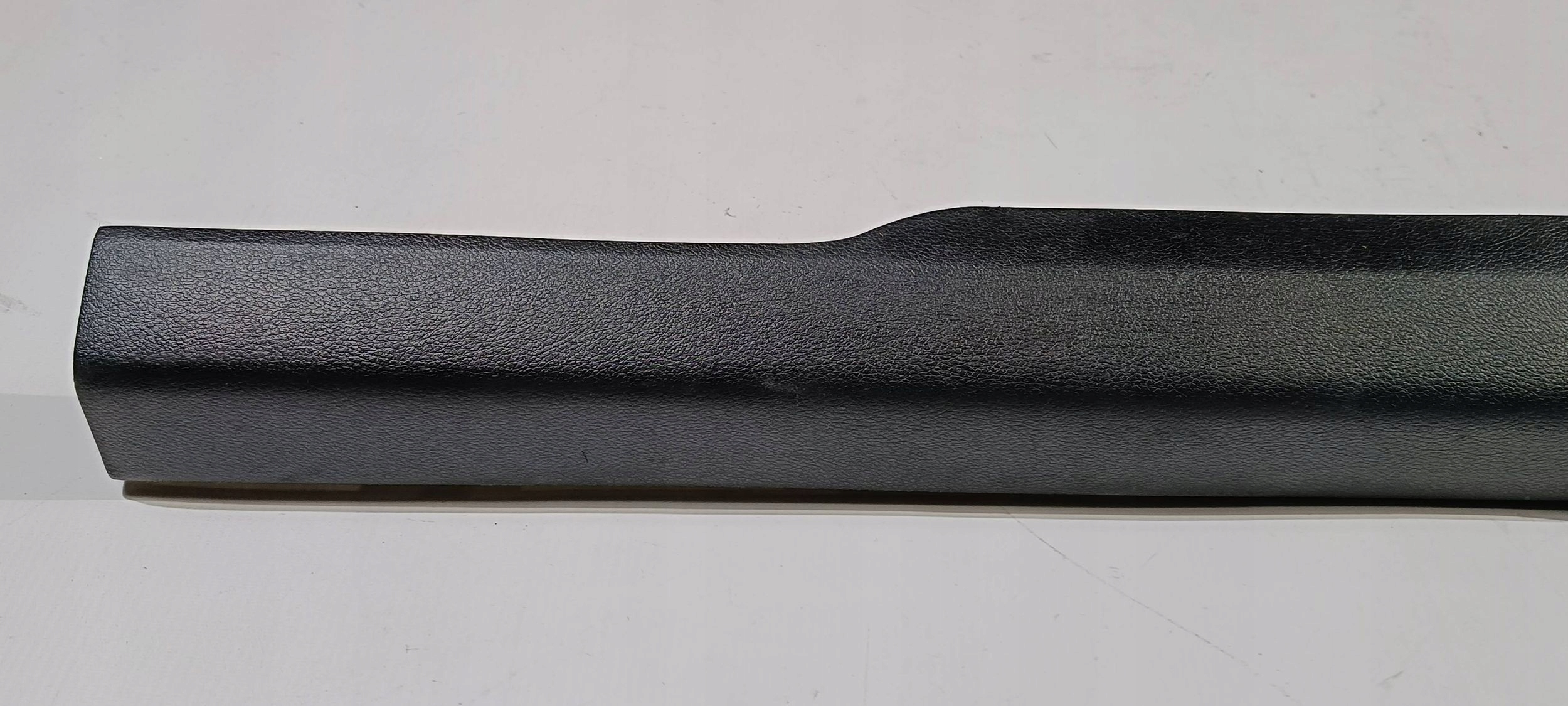 moulding threshold cap inner right Dodge Charger 2015