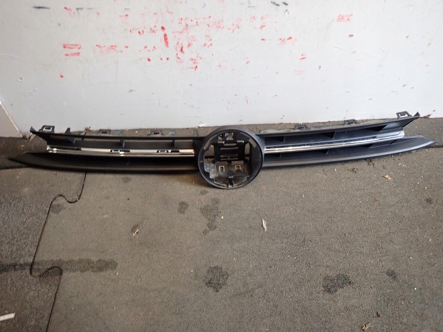 GRILL VW POLO VI 2017- 2GS853651A