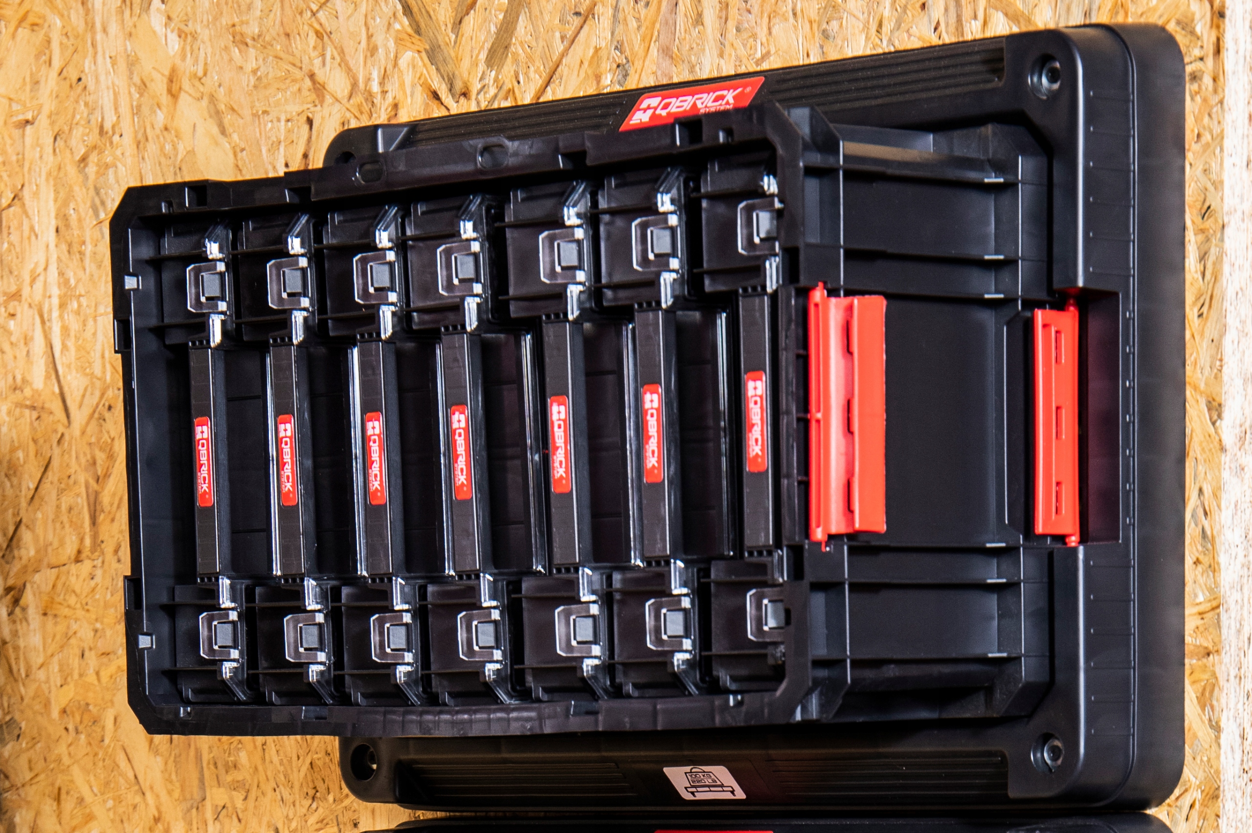 PŁYTA MONTAŻOWA Qbrick System TWO do bus na ściane Szerokość produktu 40 cm