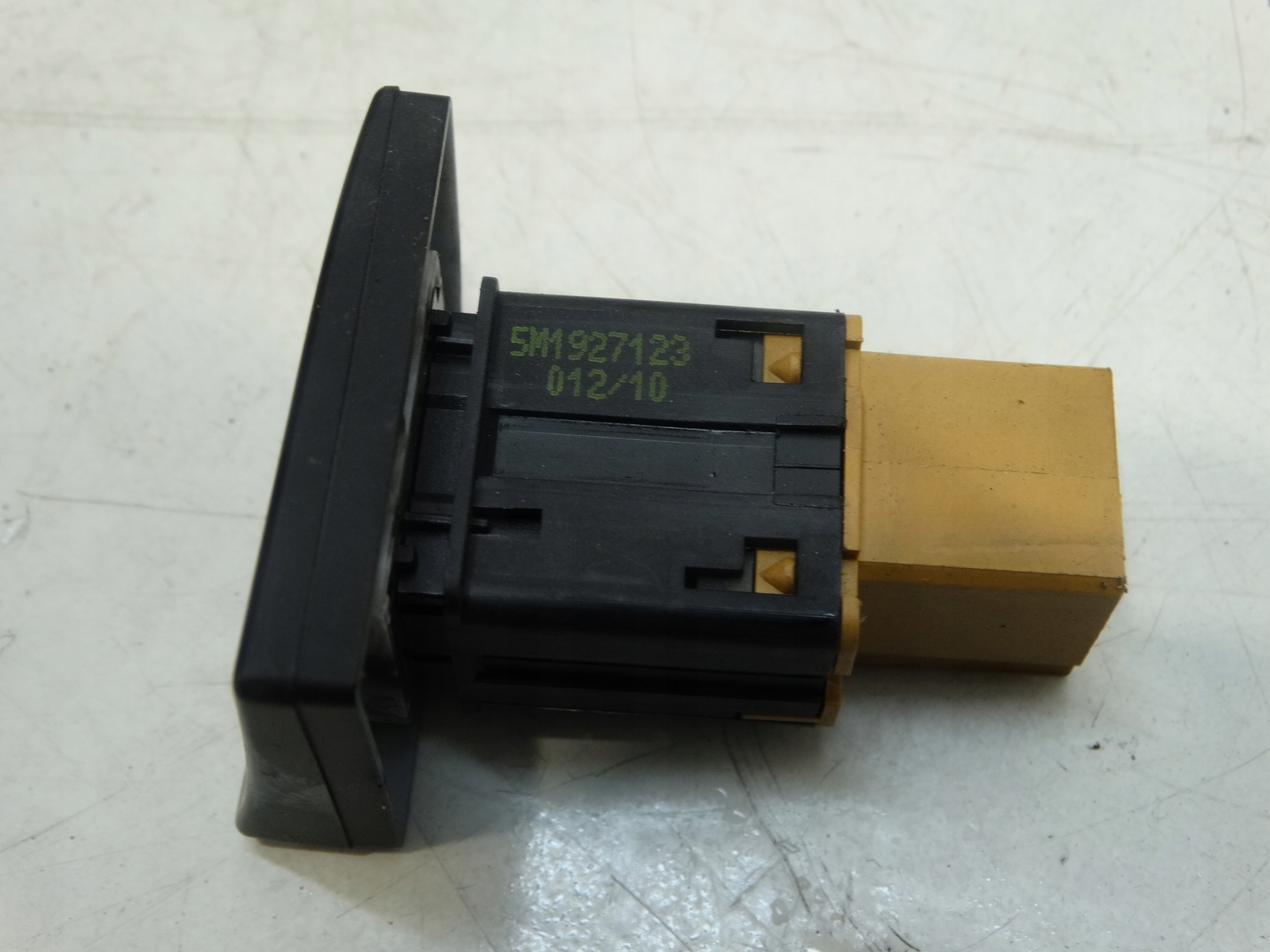 button PARK ASSIST VOLKSWAGEN GOLF VI plus LIFT 5M1927123