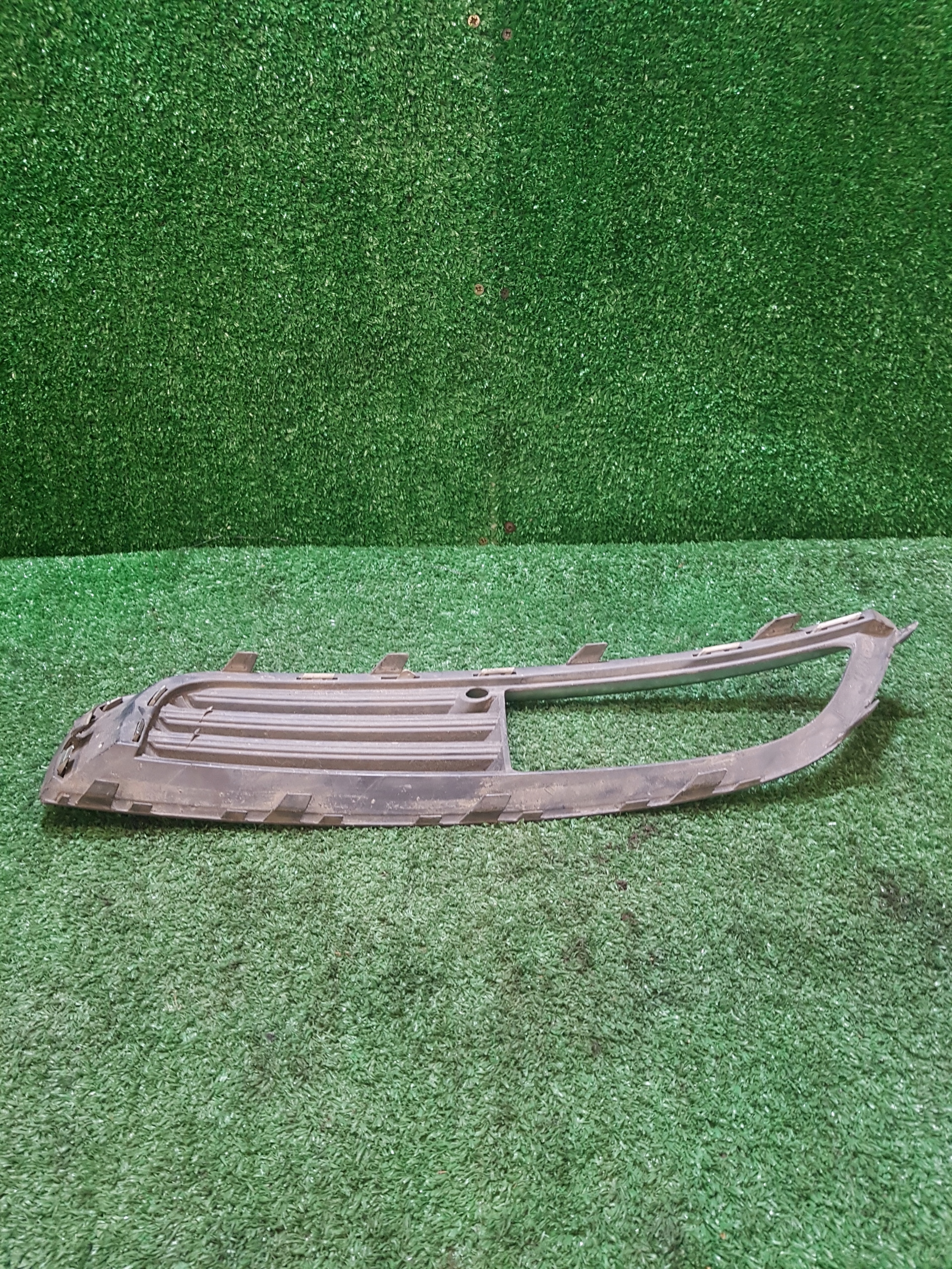 grid of a bumper right OPEL INSIGNIA