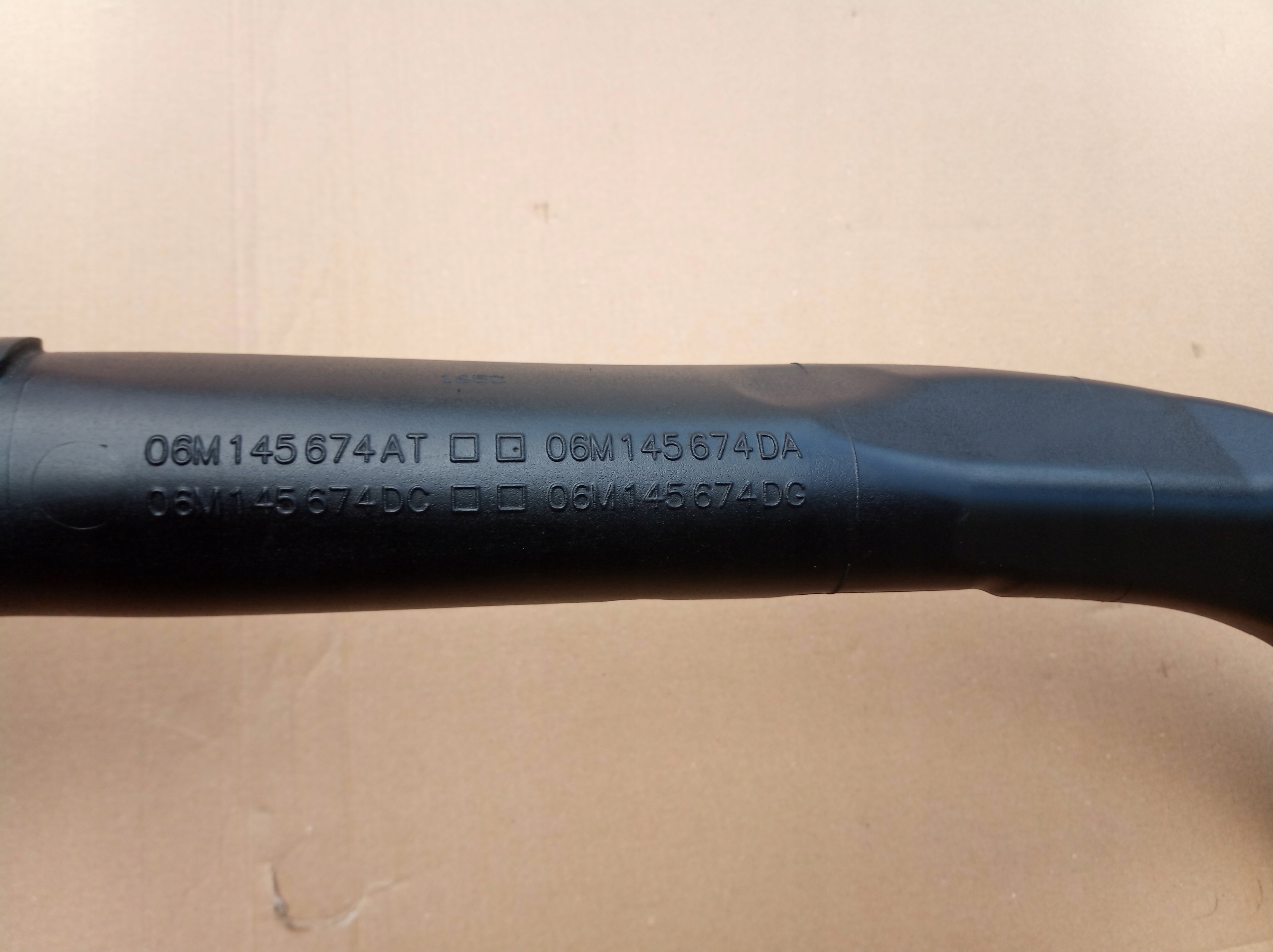 Audi A6 A5 A7 3.0TFSI труба впуск Воздух интеркулера 06M145674AT