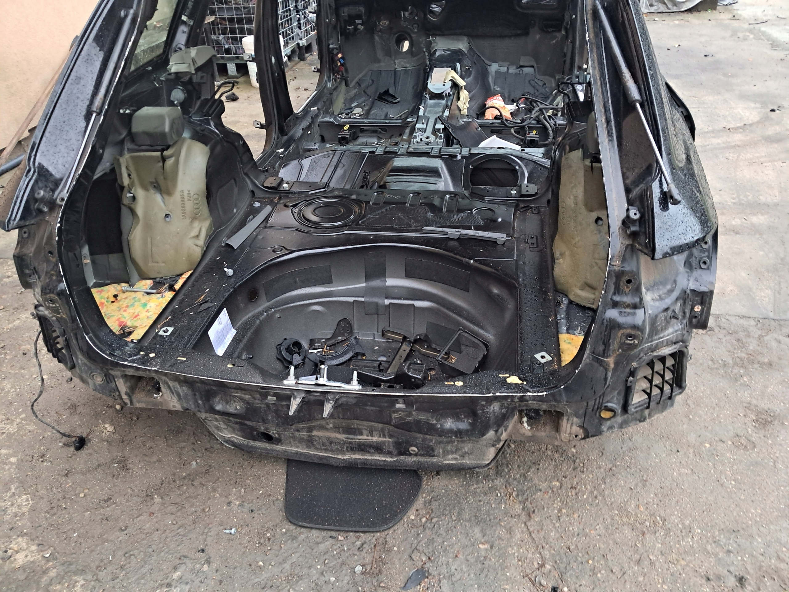 ЧЕТВЕРТИНА ЗАД. ВАННА ПЕРЕДНЯ ПАНЕЛЬ AUDI A4 B8 AVANT УНІВЕРСАЛ Ly9b