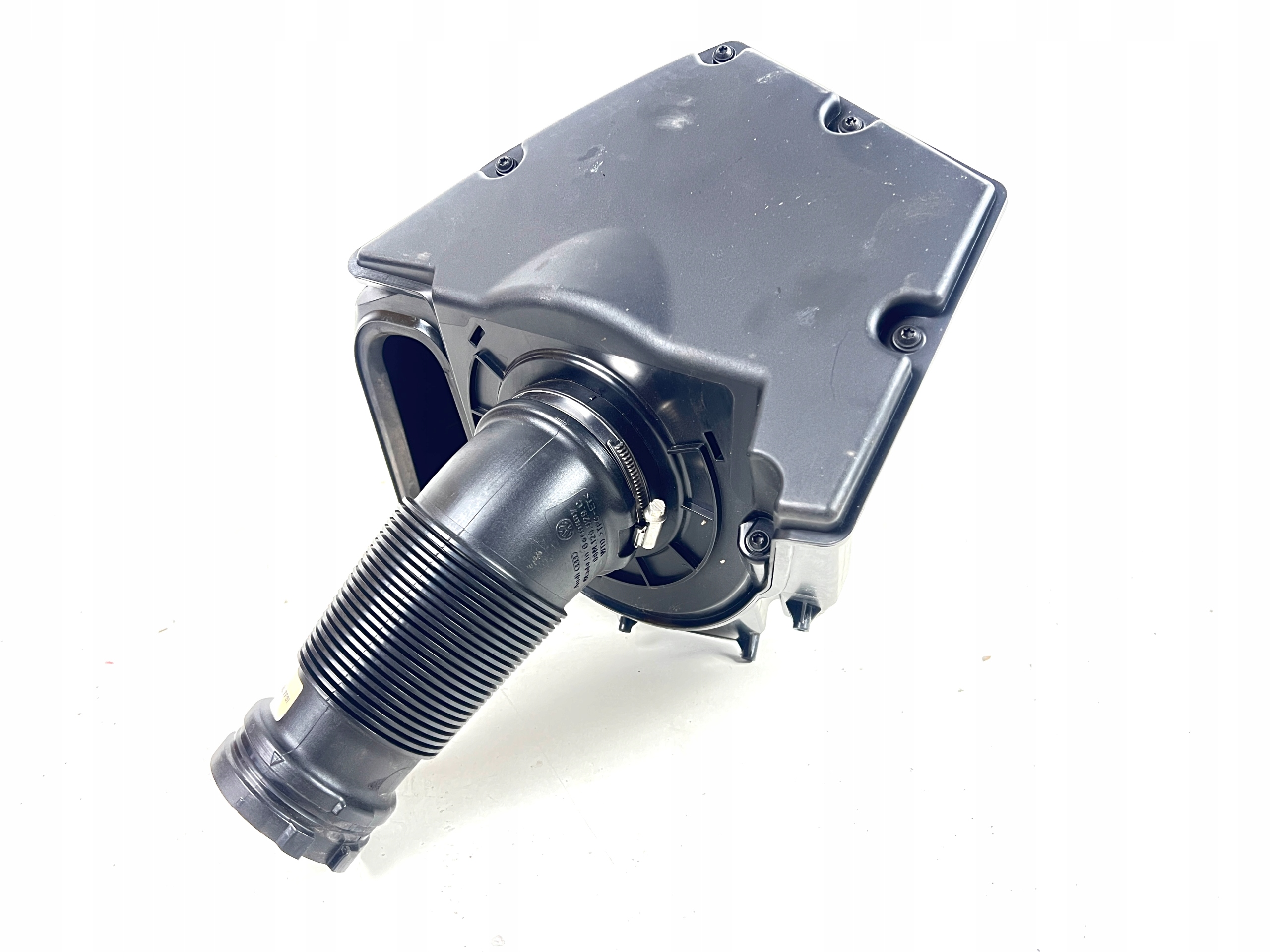КОРПУС ВОЗДУШНОГО ФИЛЬТРА AUDI RS4 RS5 8W0133835R