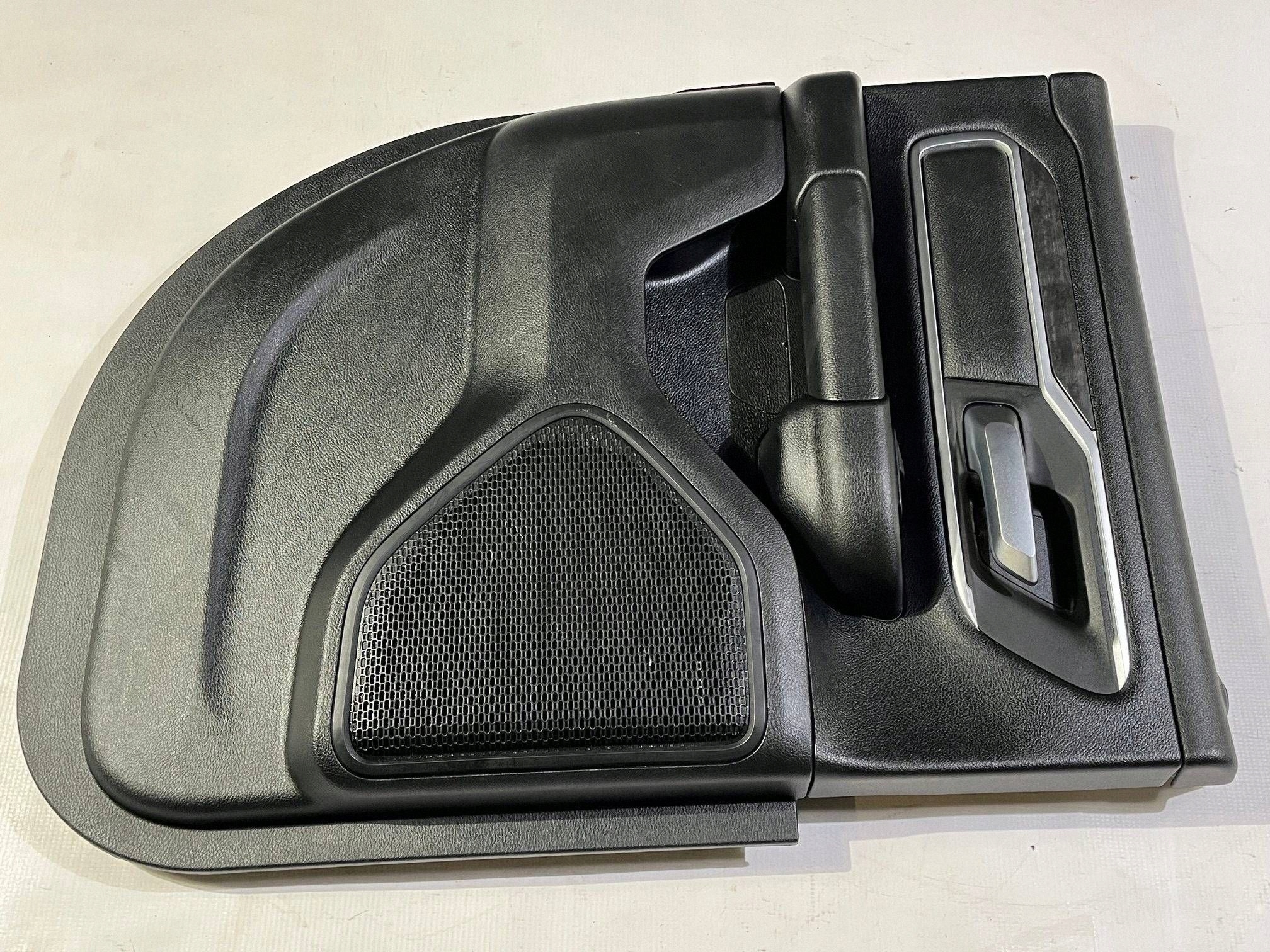 side upholstery door rear rear part left Quad Cab Dodge RAM 1500 2019