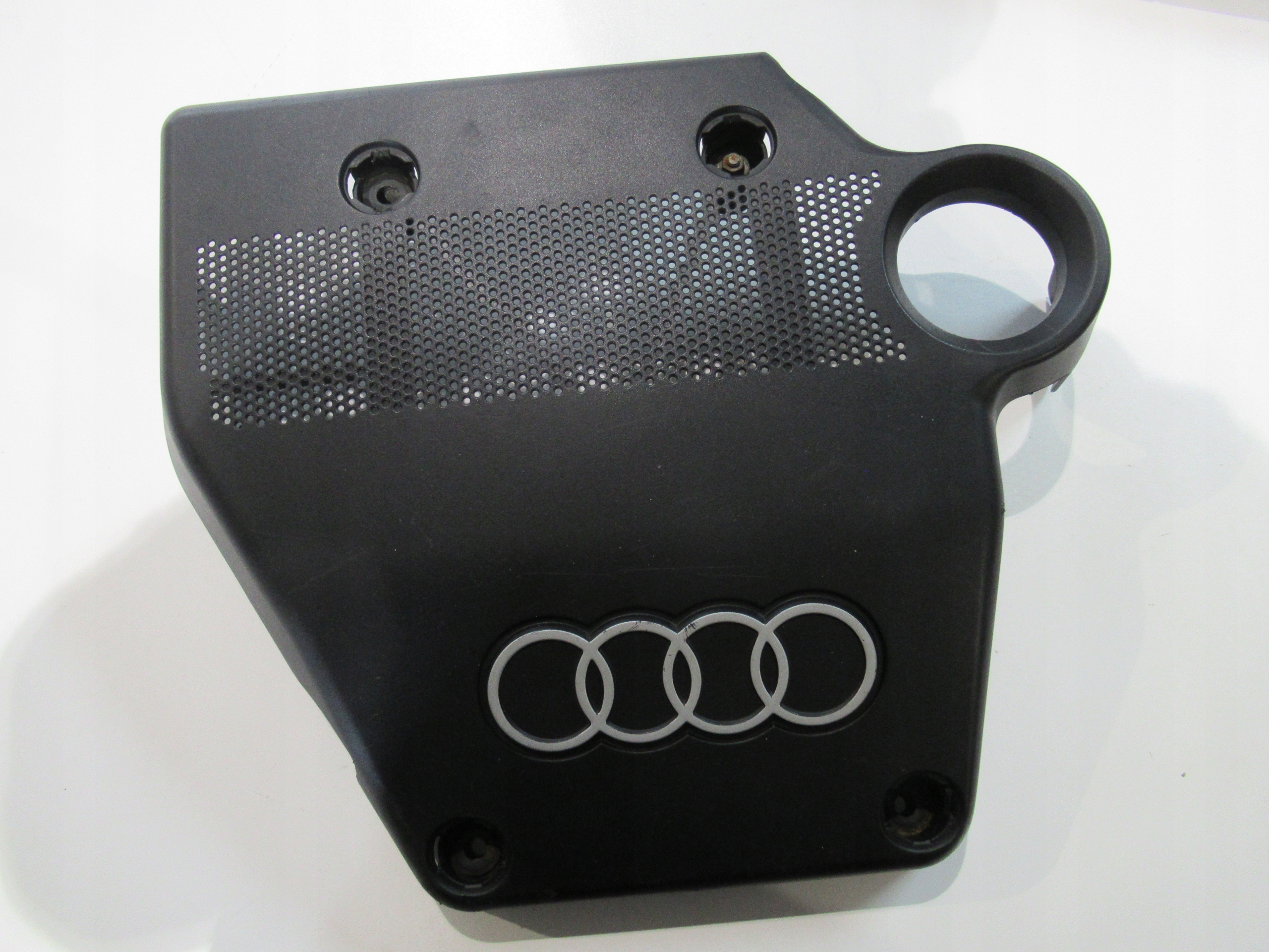 AUDI A3 8L 1.6 SR motor cover upper 06A103925N